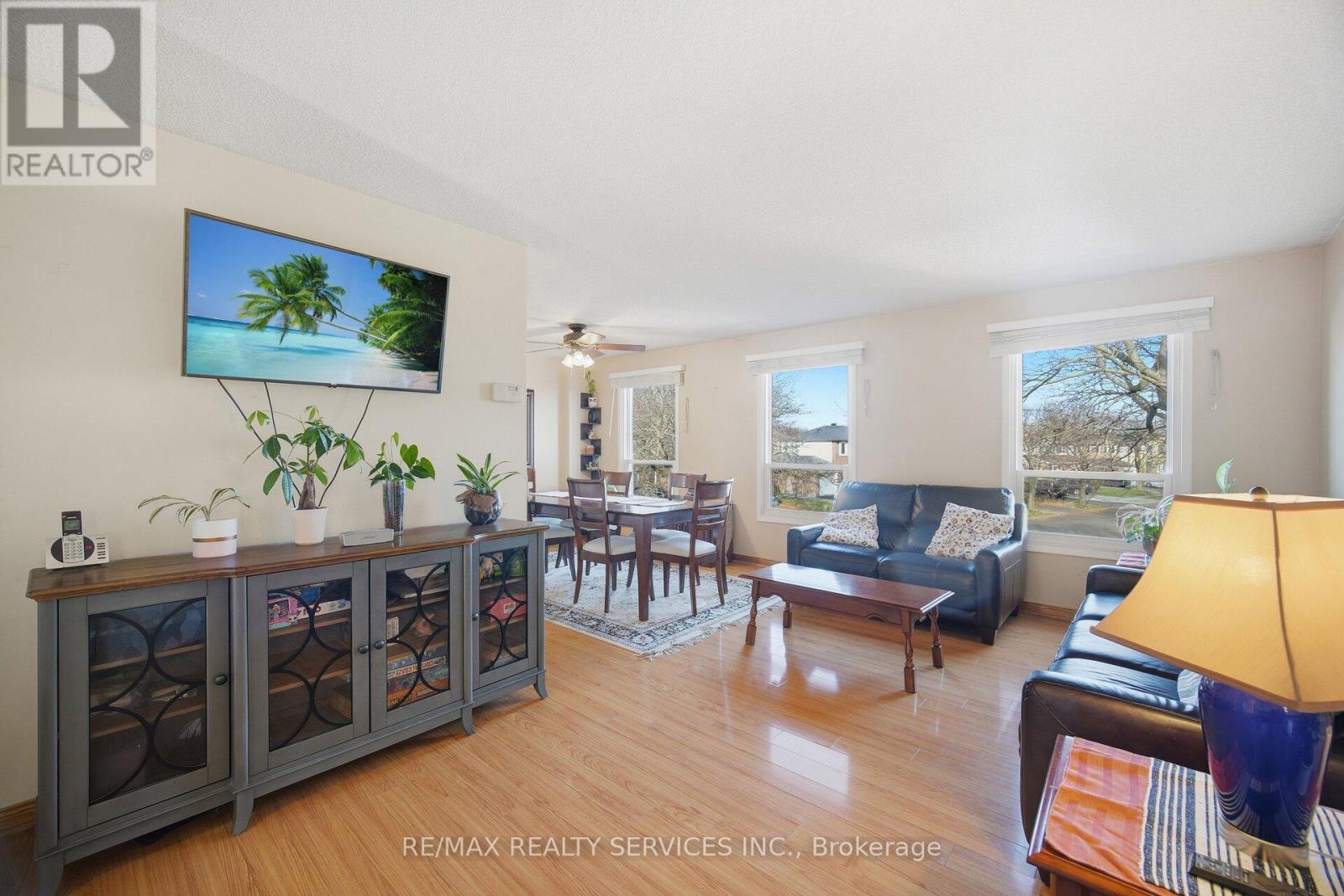 18 Myna Court, Brampton, Ontario  L6S 4H8 - Photo 11 - W12701224