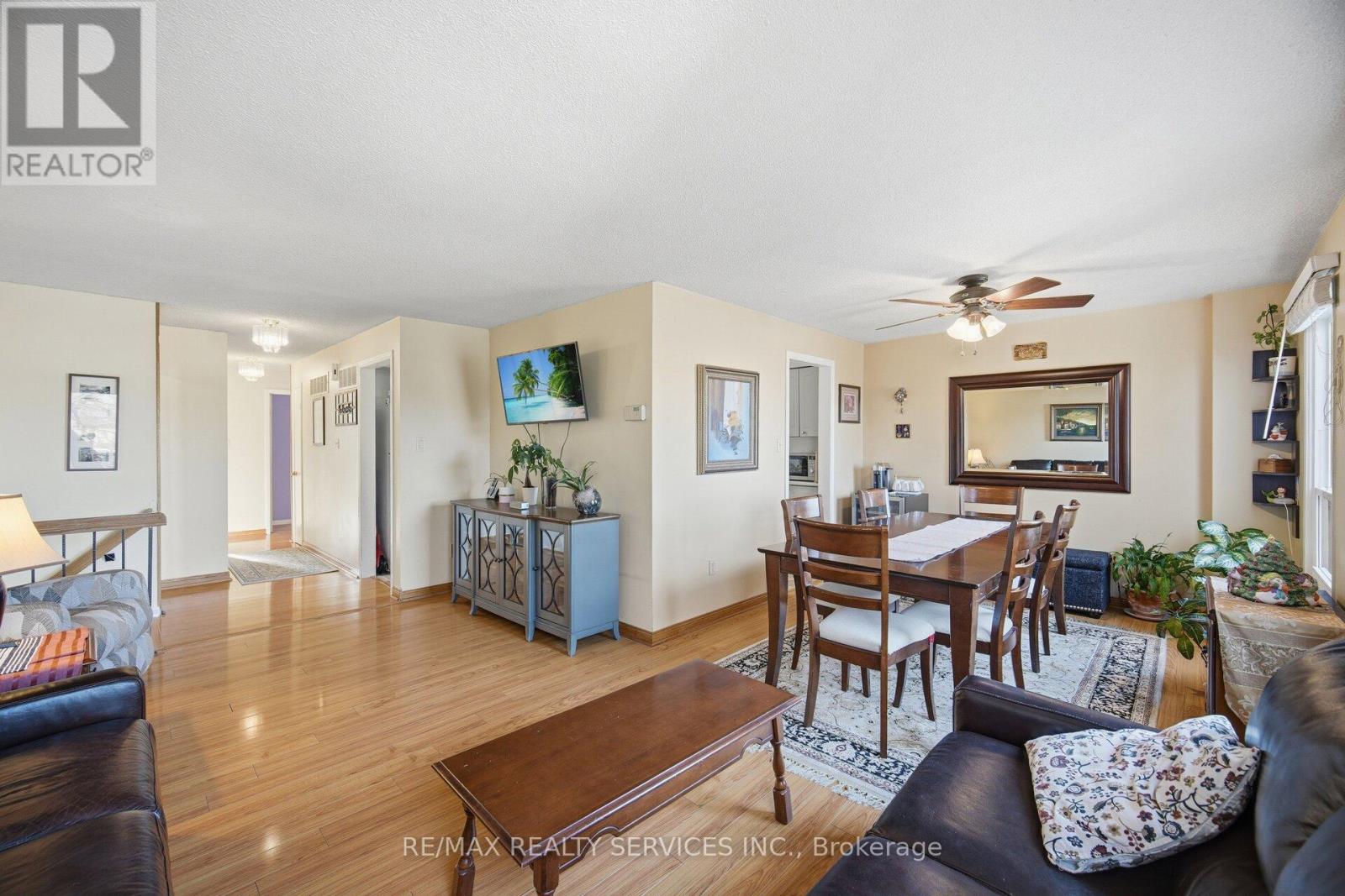 18 Myna Court, Brampton, Ontario  L6S 4H8 - Photo 14 - W12701224