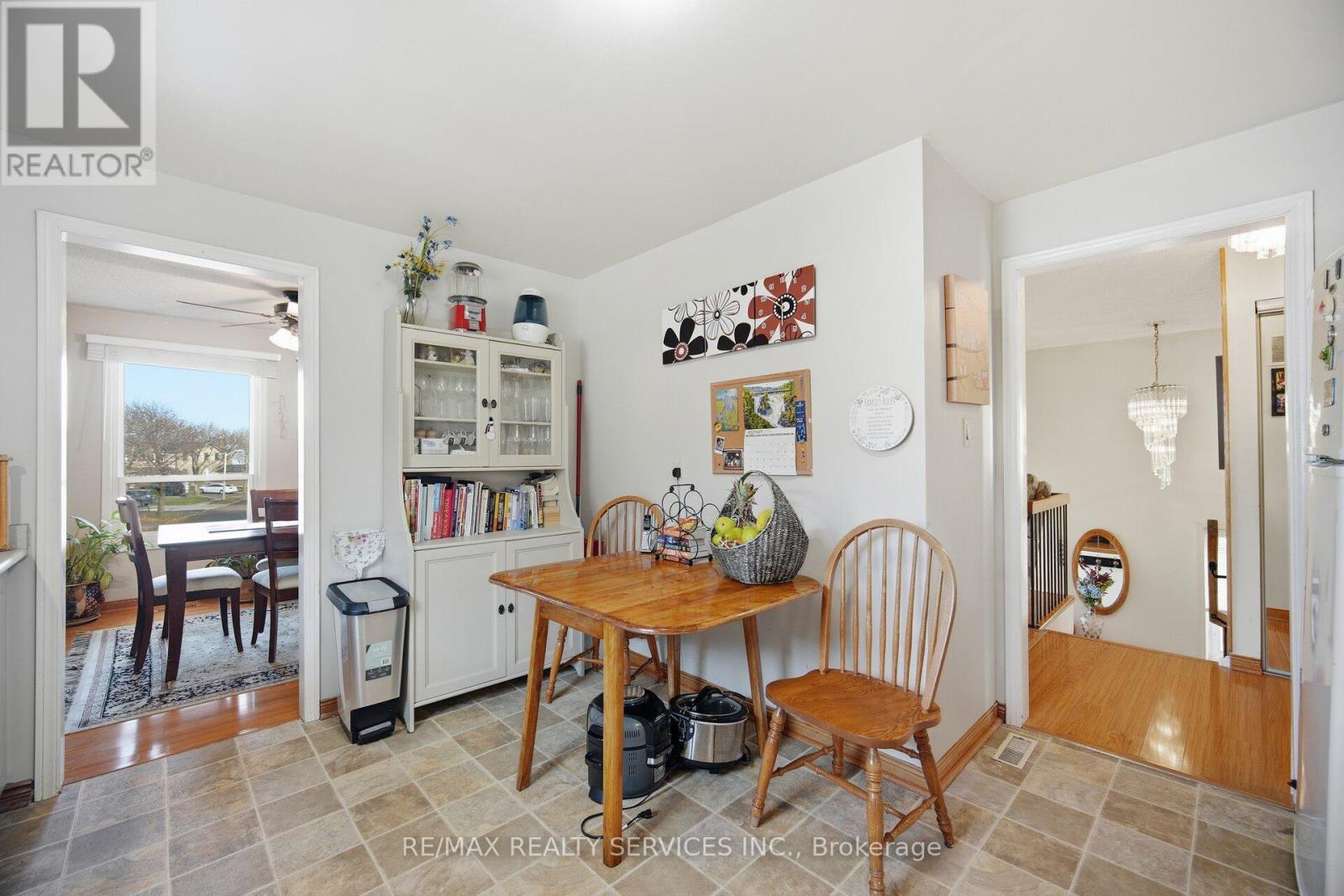 18 Myna Court, Brampton, Ontario  L6S 4H8 - Photo 18 - W12701224