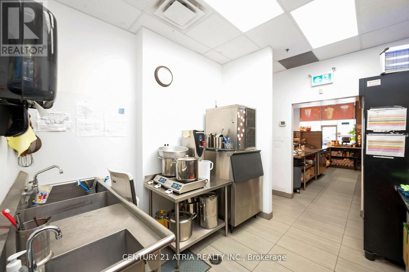 35 - 35 Resolution Drive, Brampton, Ontario  L6W 0A6 - Photo 17 - W12701242