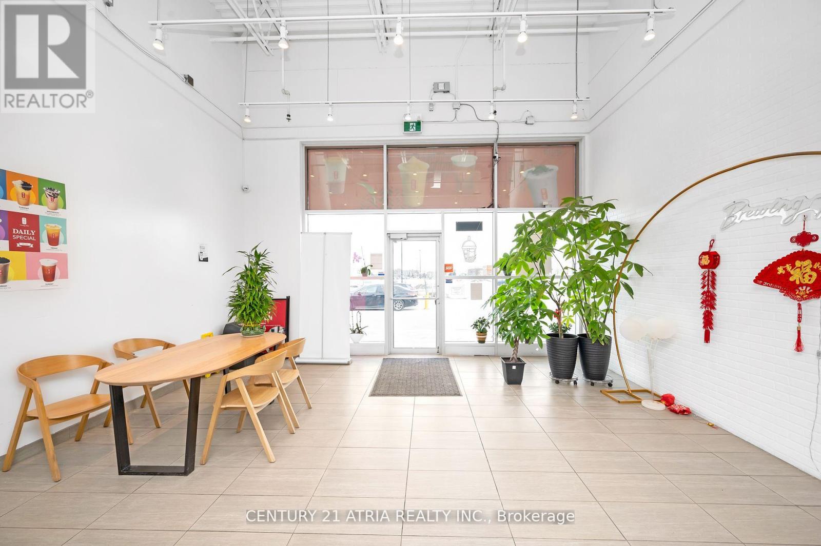 35 - 35 Resolution Drive, Brampton, Ontario  L6W 0A6 - Photo 3 - W12701242