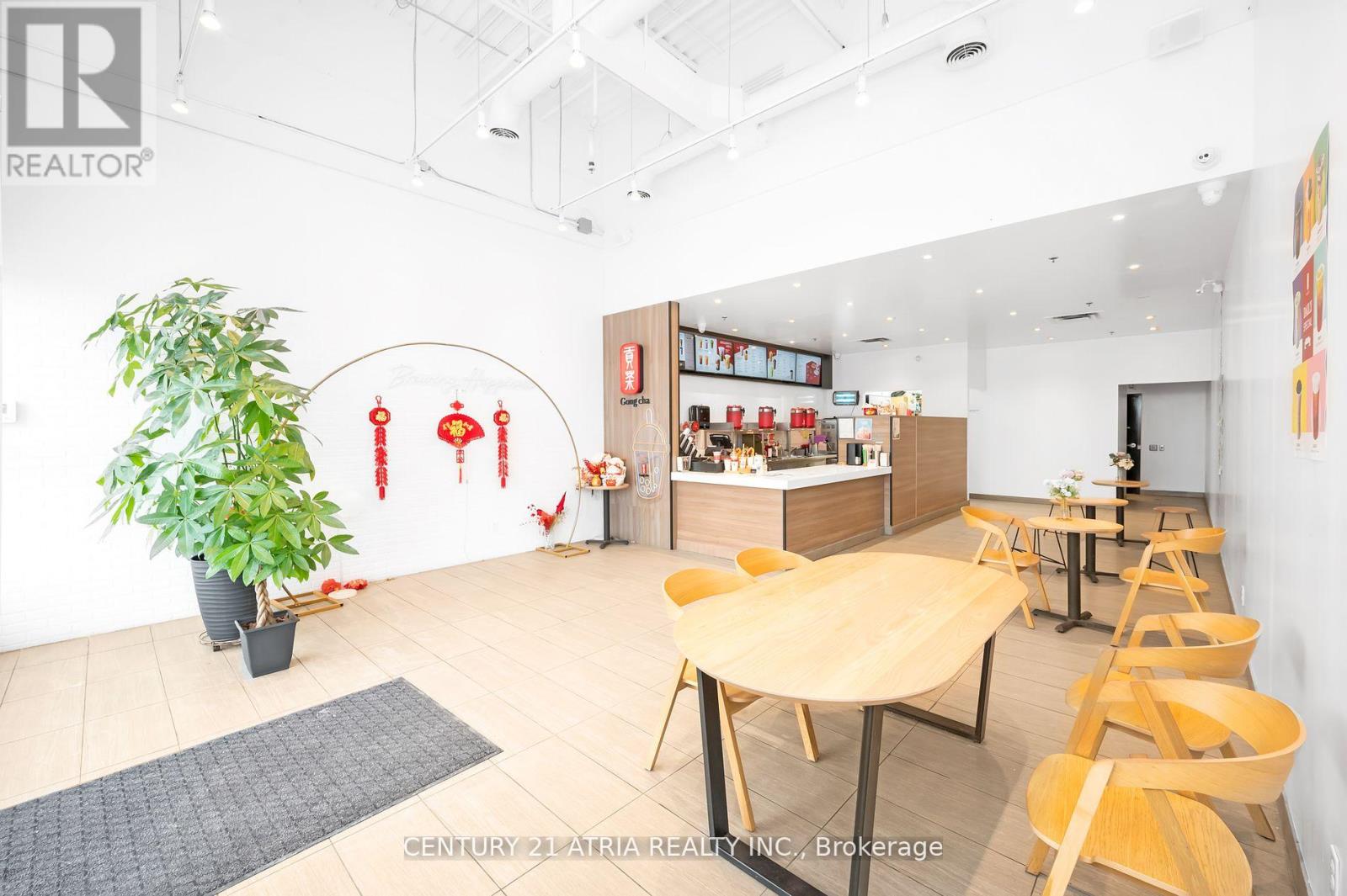 35 - 35 Resolution Drive, Brampton, Ontario  L6W 0A6 - Photo 4 - W12701242