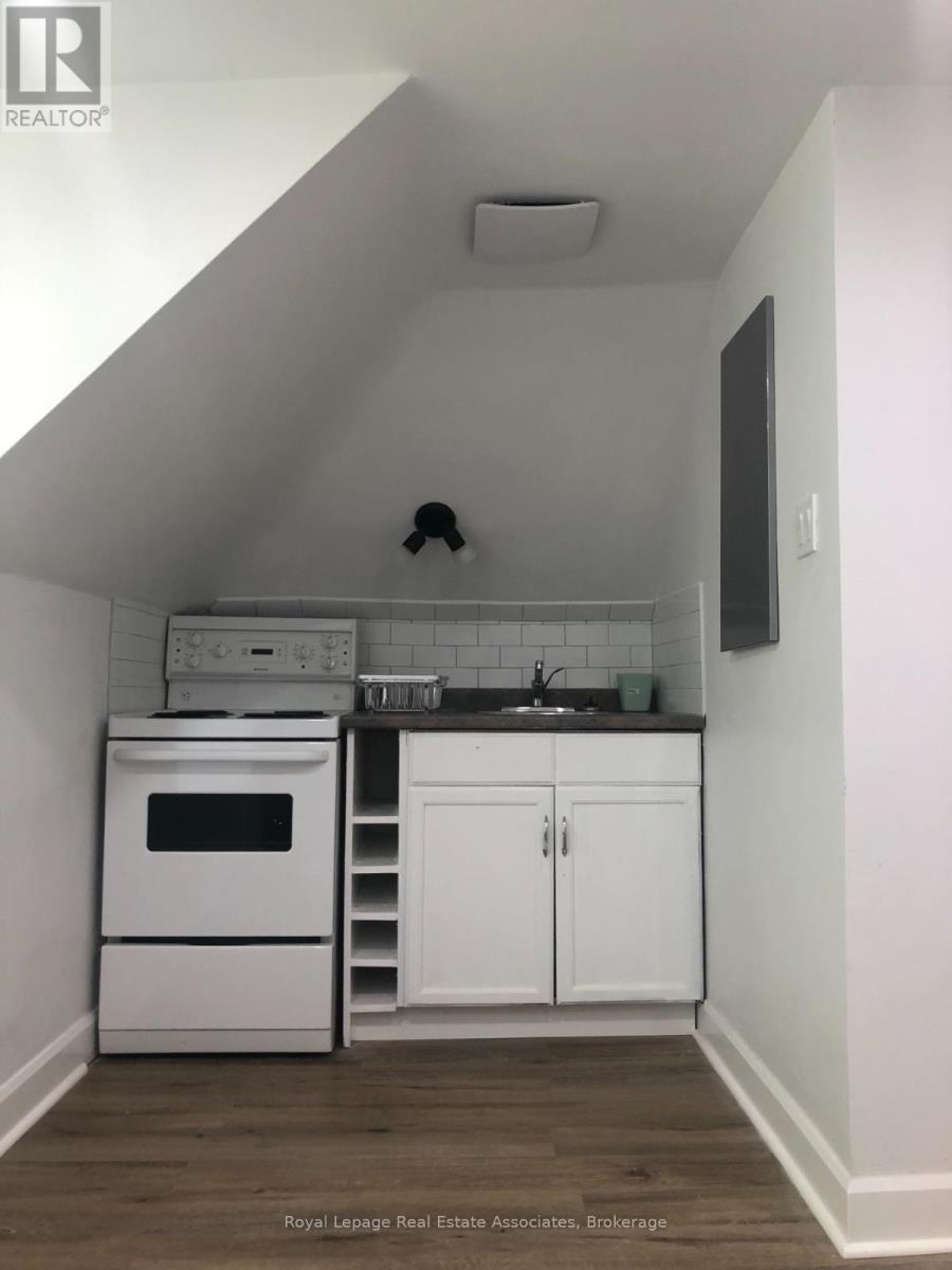 2283 Dundas Street W, Toronto, Ontario  M6R 1X6 - Photo 4 - W12701248