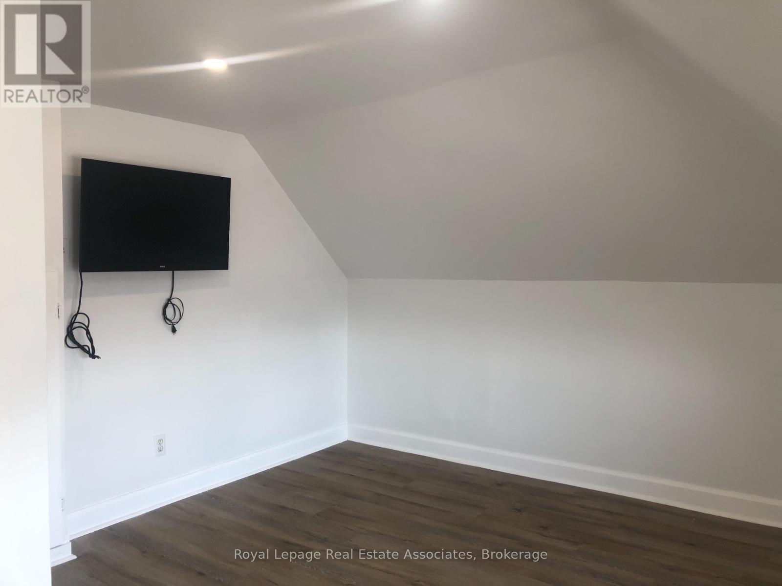 2283 Dundas Street W, Toronto, Ontario  M6R 1X6 - Photo 8 - W12701248