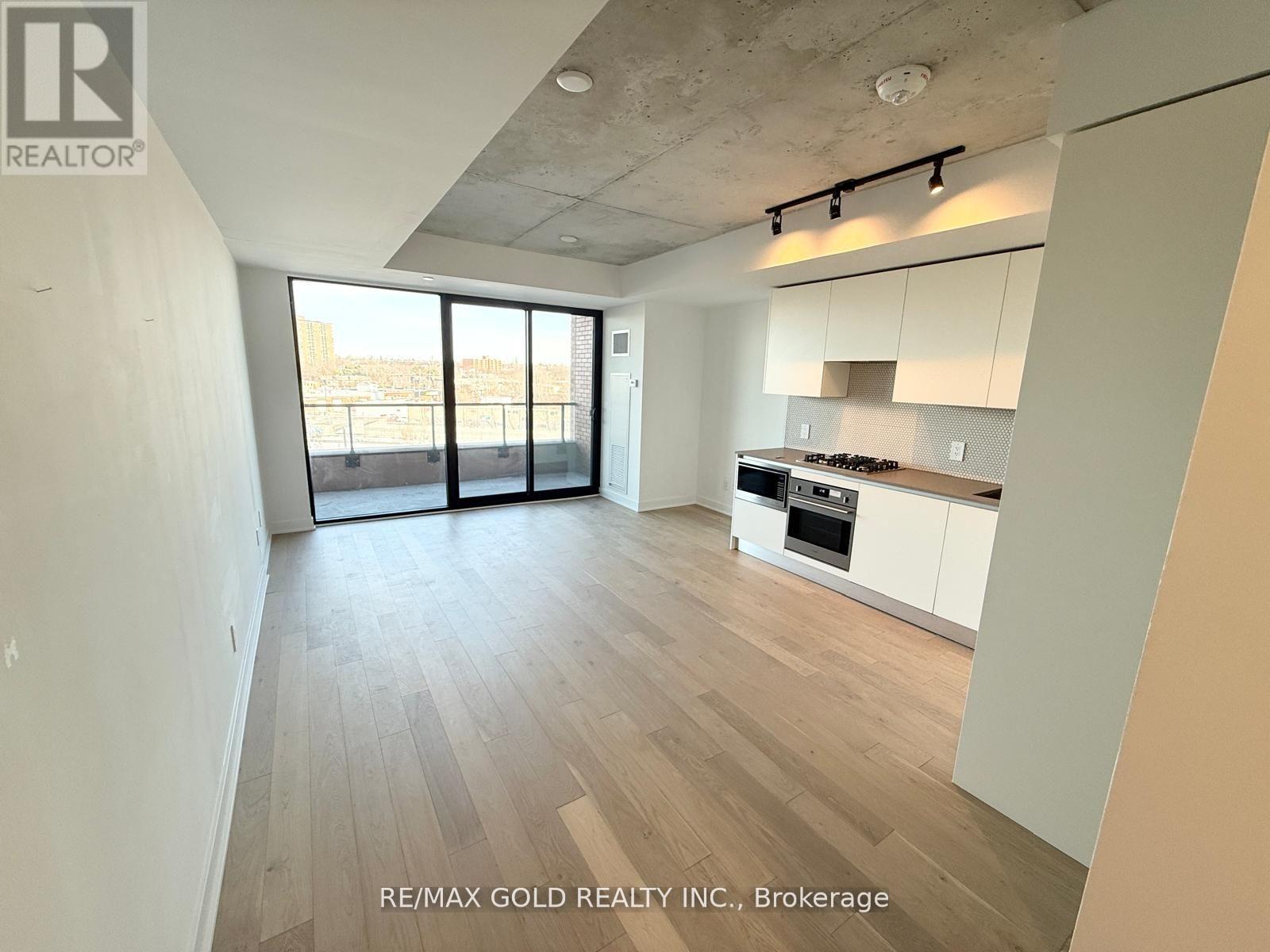 515 - 2720 DUNDAS STREET W, Toronto, Ontario