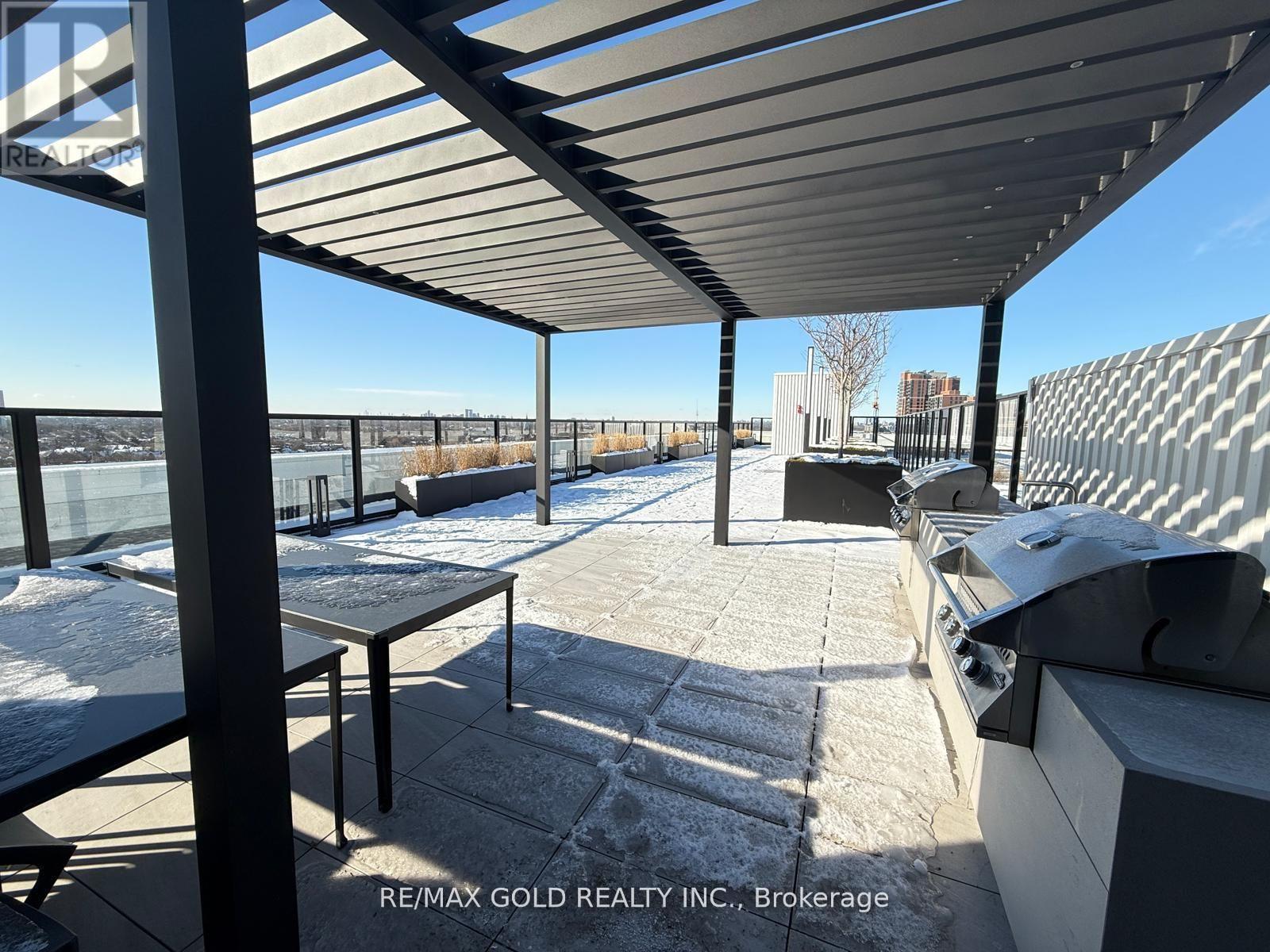 515 - 2720 Dundas Street W, Toronto, Ontario  M6P 0C3 - Photo 10 - W12701328