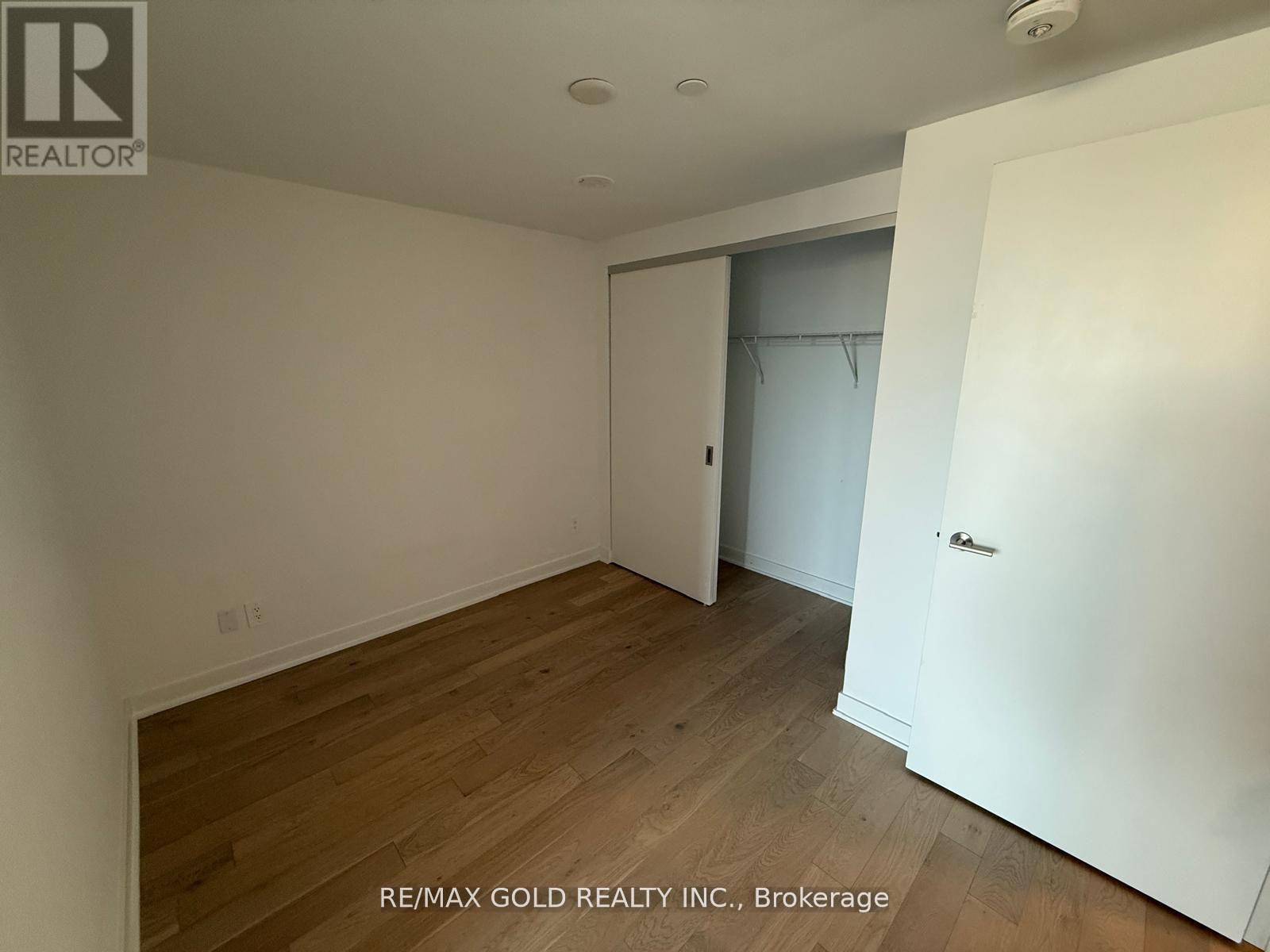 515 - 2720 Dundas Street W, Toronto, Ontario  M6P 0C3 - Photo 5 - W12701328