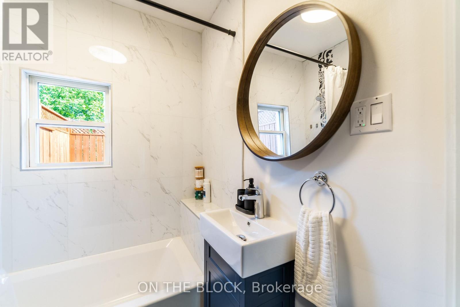 19 Century Street, Hamilton, Ontario  L8L 1V7 - Photo 20 - X12701214