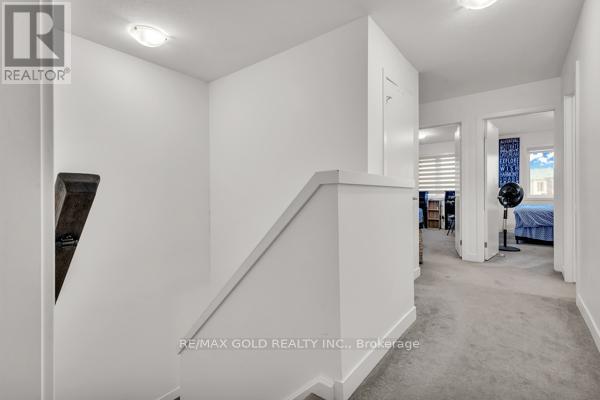 75 Pony Way, Kitchener, Ontario  N2R 0R8 - Photo 6 - X12701256