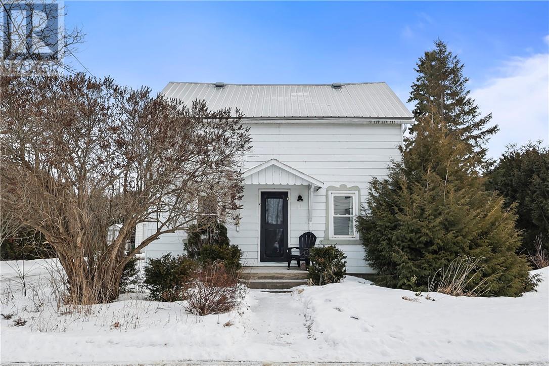 11 CHERRY Lane, Little Current, Ontario