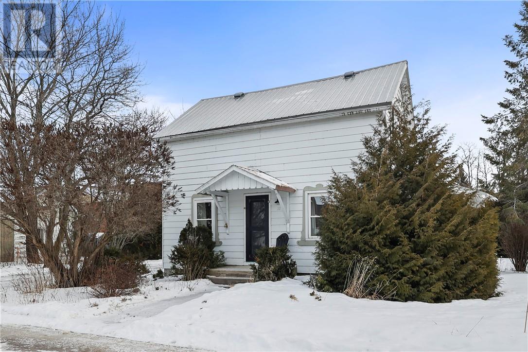 11 Cherry Lane, Little Current, Ontario  P0P 1K0 - Photo 2 - 2126098