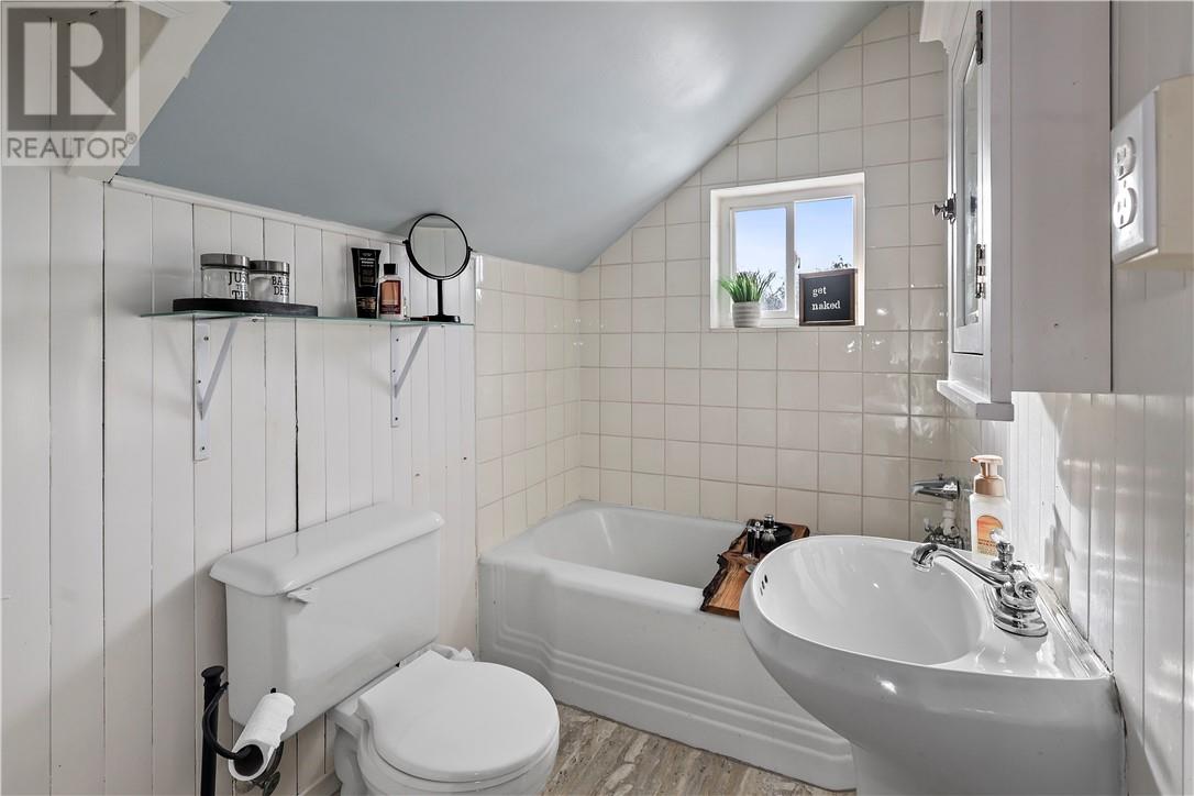 11 Cherry Lane, Little Current, Ontario  P0P 1K0 - Photo 35 - 2126098