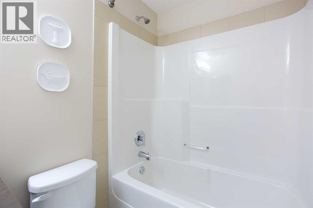 227 Marquis Lane Se, Calgary, Alberta  T3M 2G8 - Photo 17 - A2279612