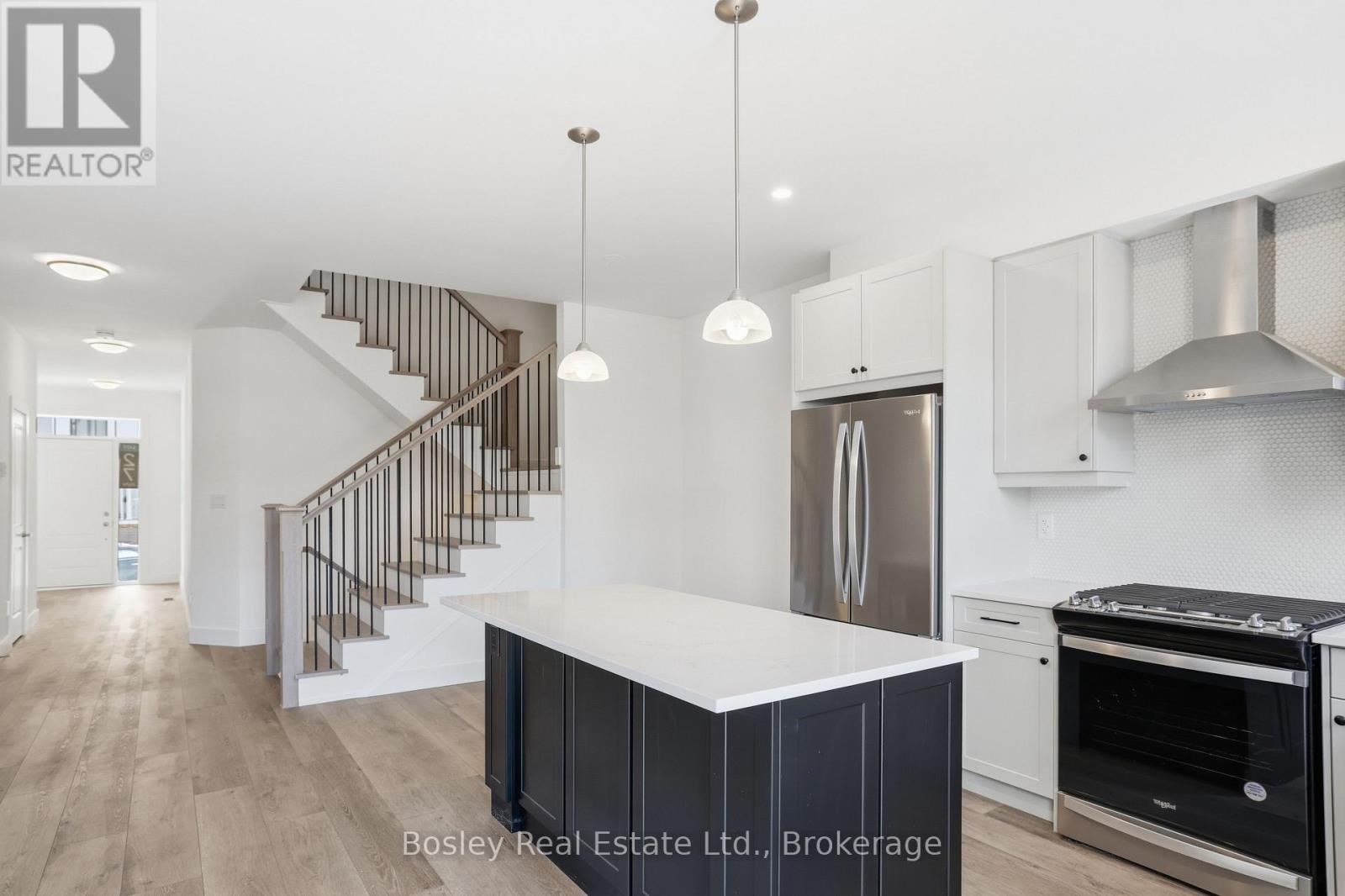 130 White Oak Crescent, Blue Mountains, Ontario  L9Y 5T5 - Photo 13 - X12701342