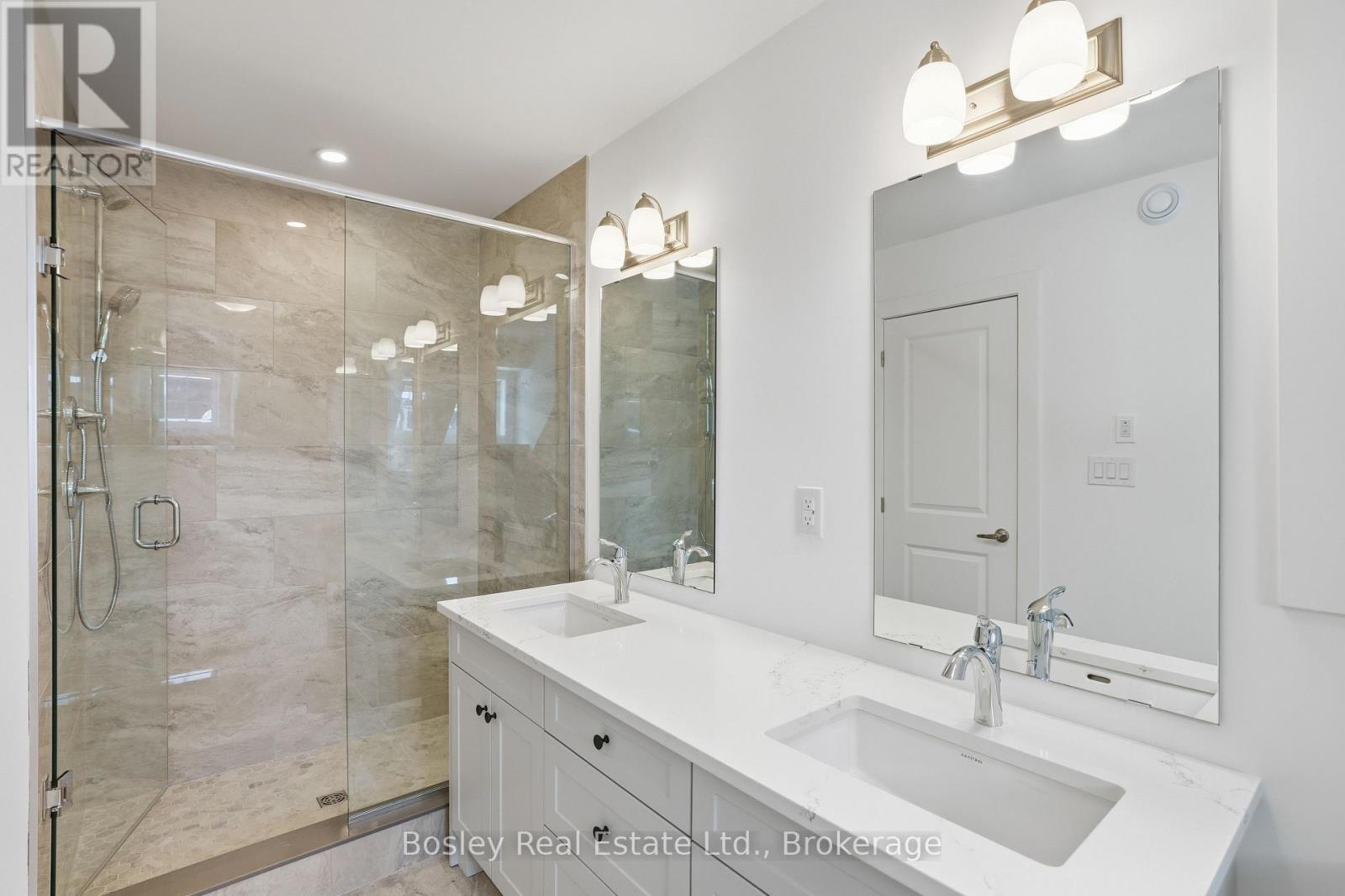 130 White Oak Crescent, Blue Mountains, Ontario  L9Y 5T5 - Photo 22 - X12701342