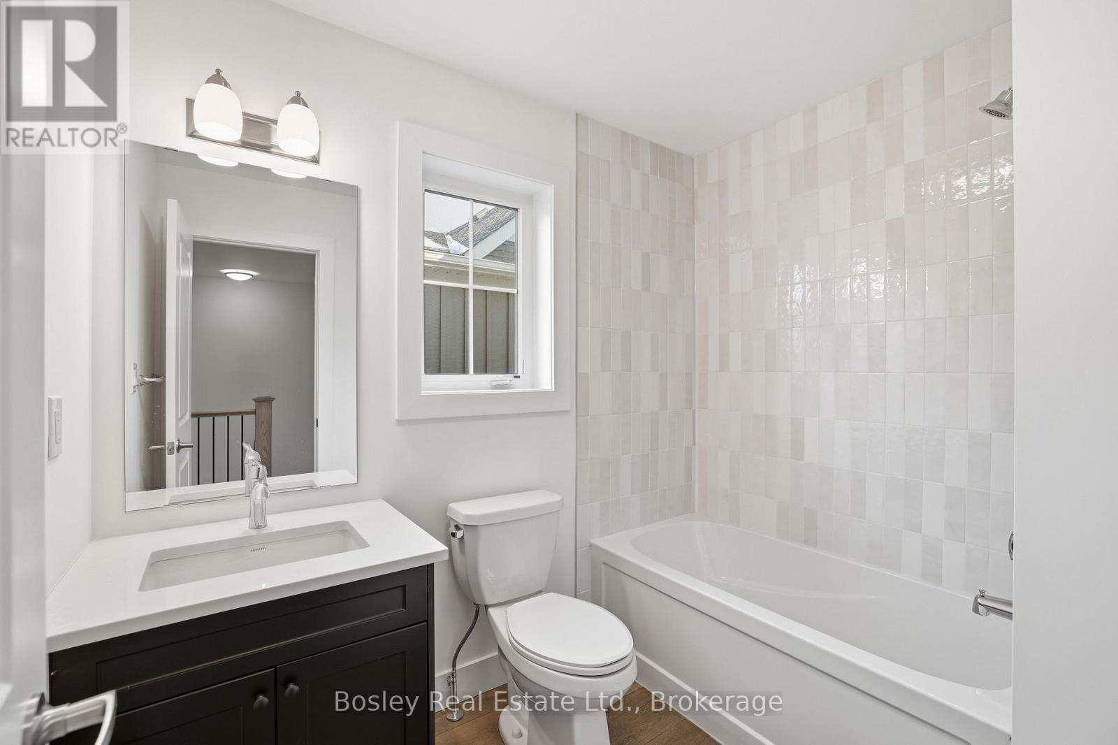 130 White Oak Crescent, Blue Mountains, Ontario  L9Y 5T5 - Photo 24 - X12701342