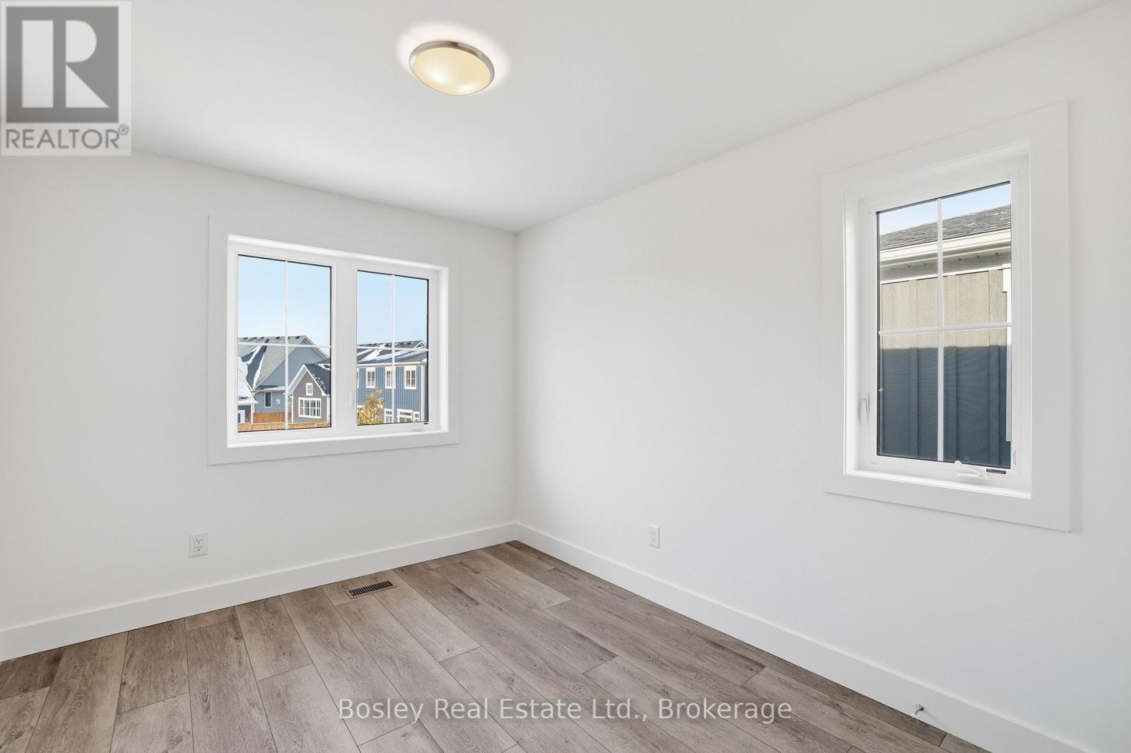 130 White Oak Crescent, Blue Mountains, Ontario  L9Y 5T5 - Photo 28 - X12701342