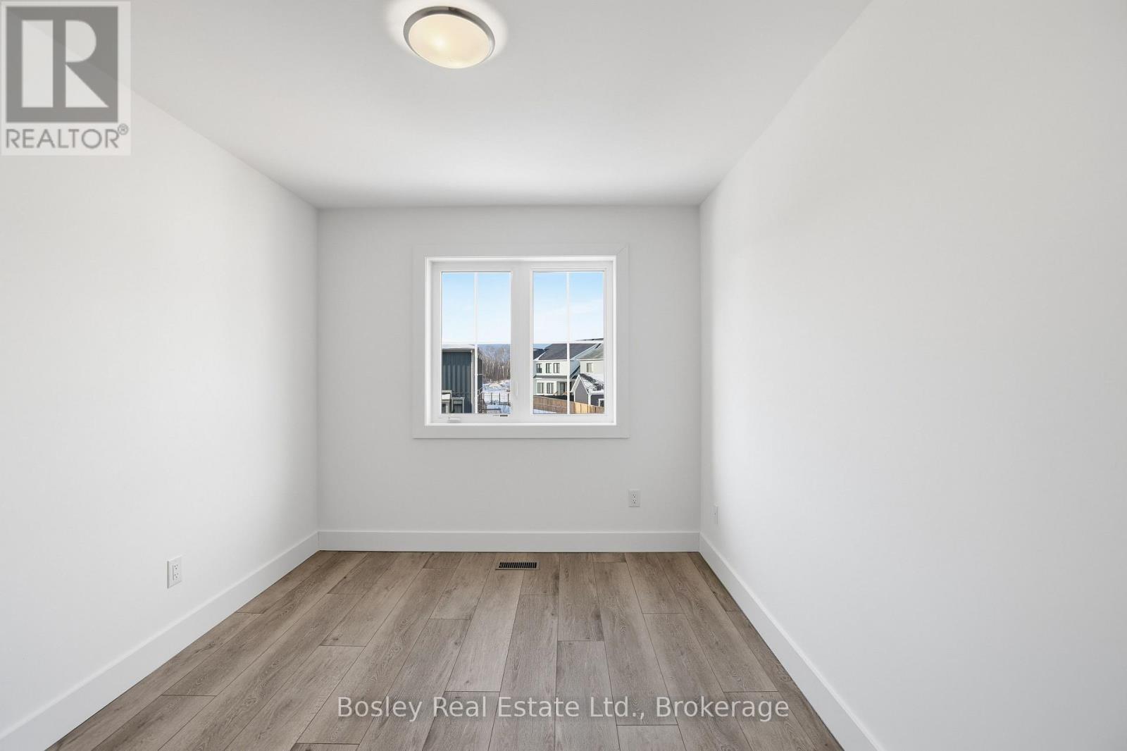 130 White Oak Crescent, Blue Mountains, Ontario  L9Y 5T5 - Photo 30 - X12701342