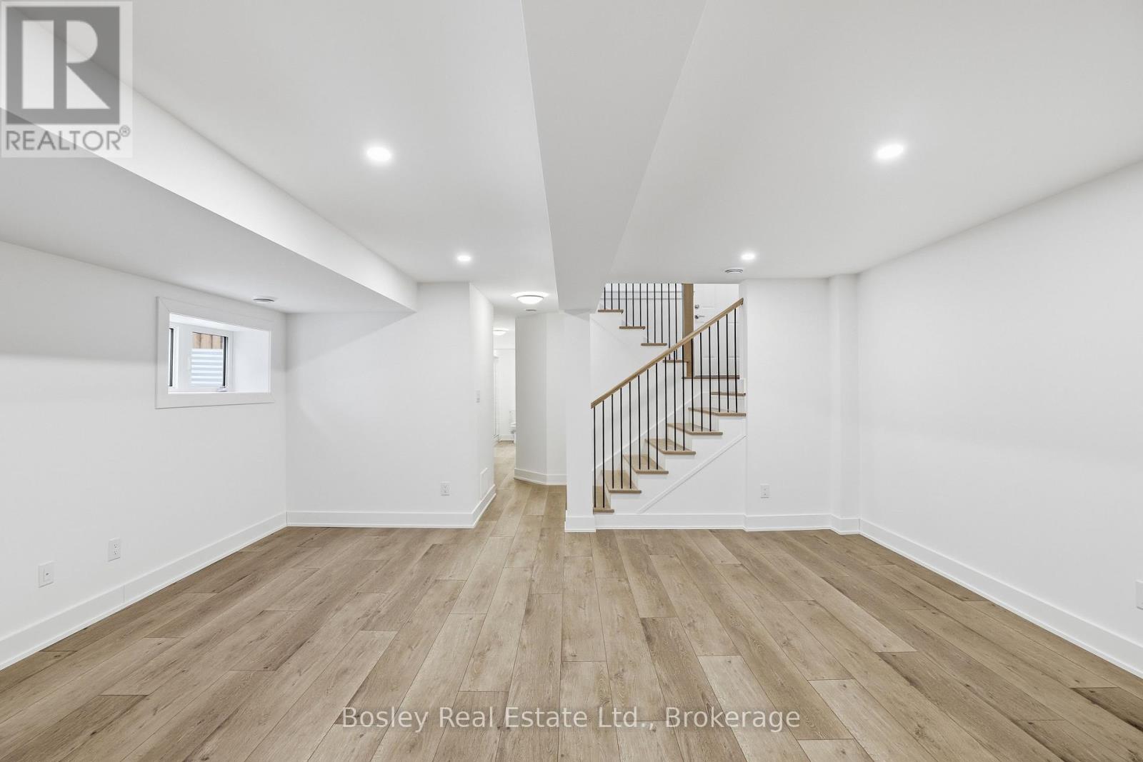 130 White Oak Crescent, Blue Mountains, Ontario  L9Y 5T5 - Photo 34 - X12701342