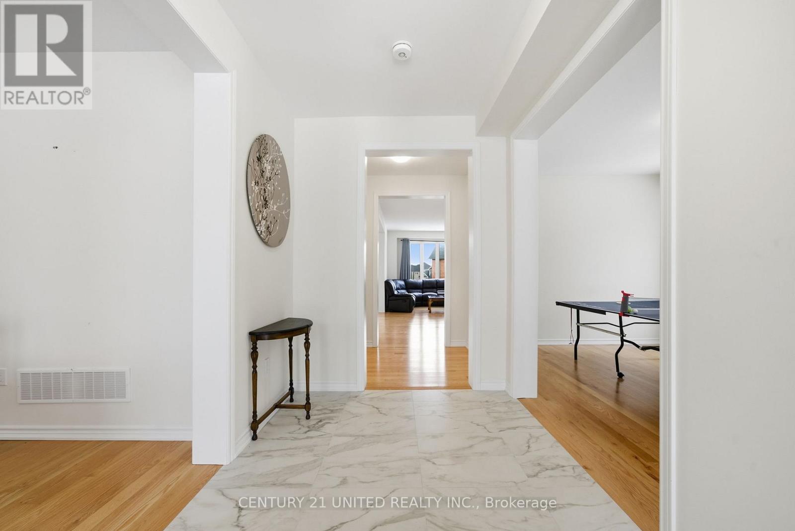 4 Golden Meadows Drive, Otonabee-South Monaghan, Ontario  K9J 0K6 - Photo 6 - X12701348