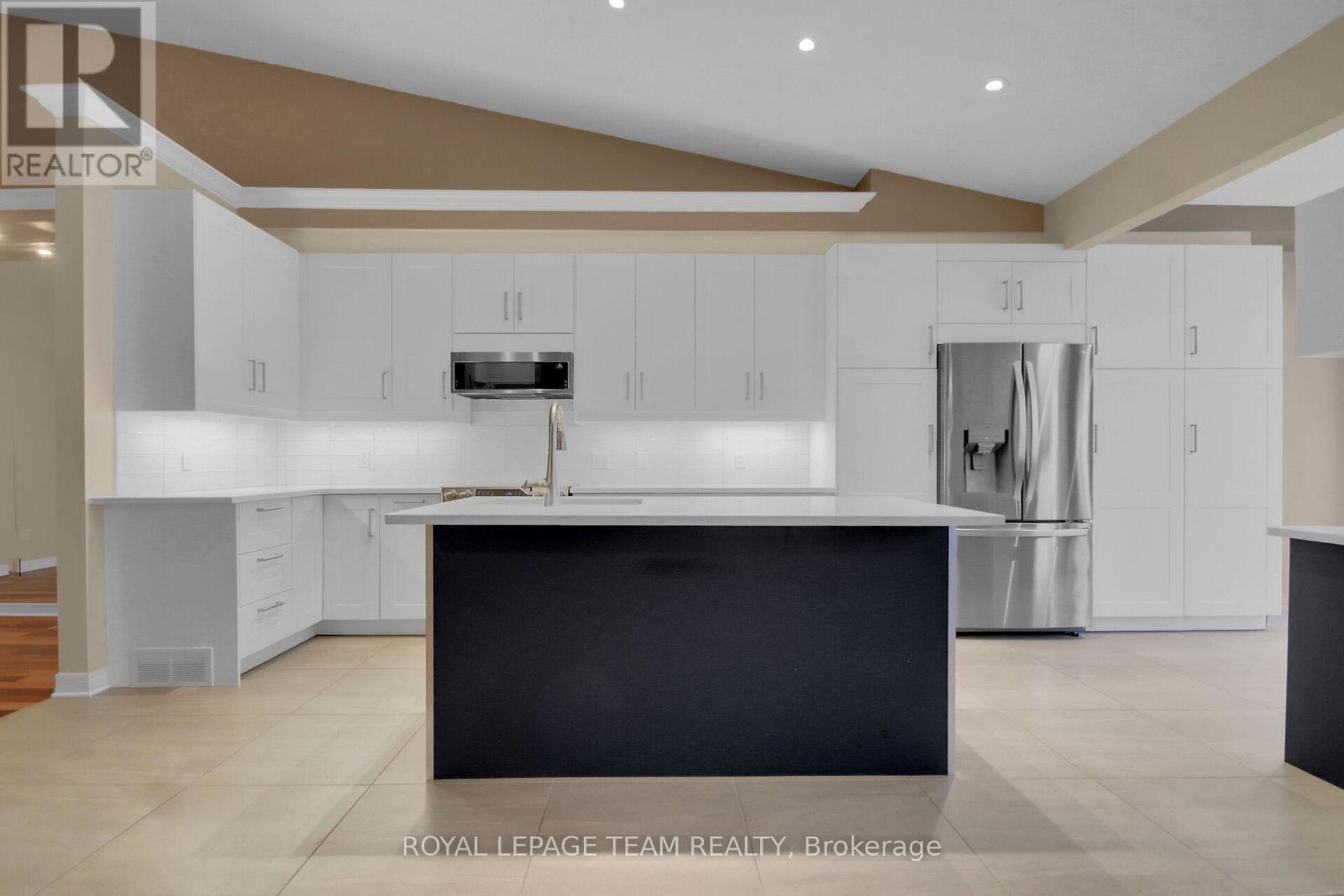 36 Sable Run Drive, Ottawa, Ontario  K2S 1W8 - Photo 18 - X12701396