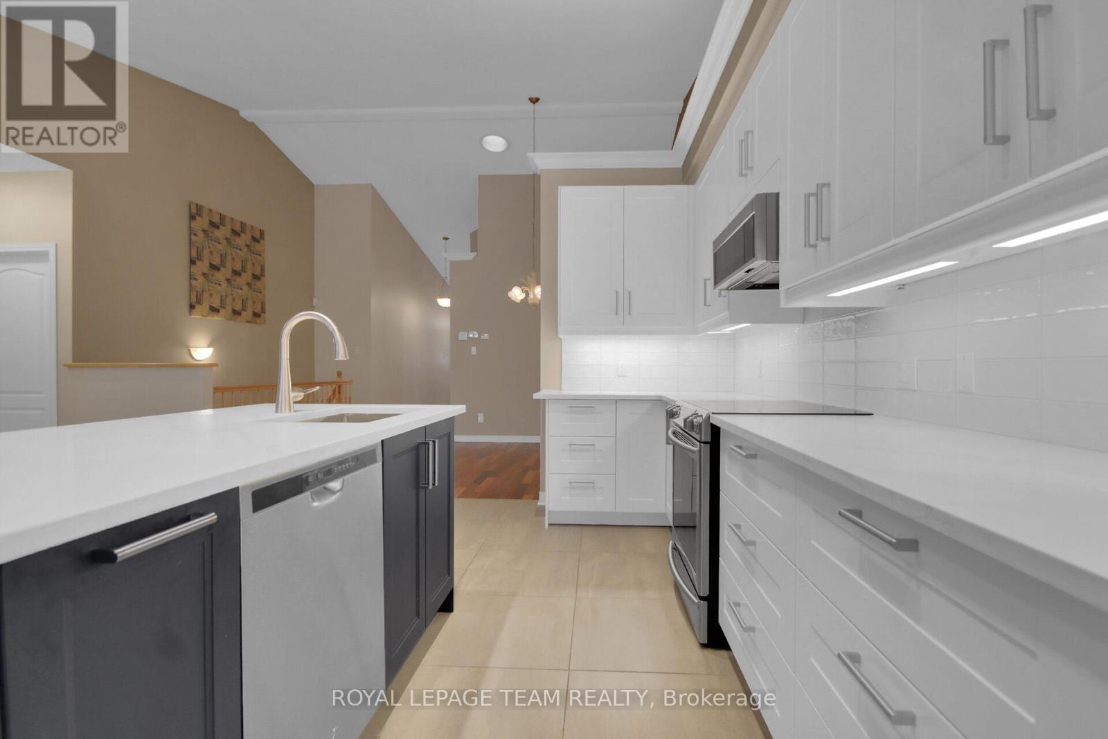 36 Sable Run Drive, Ottawa, Ontario  K2S 1W8 - Photo 20 - X12701396