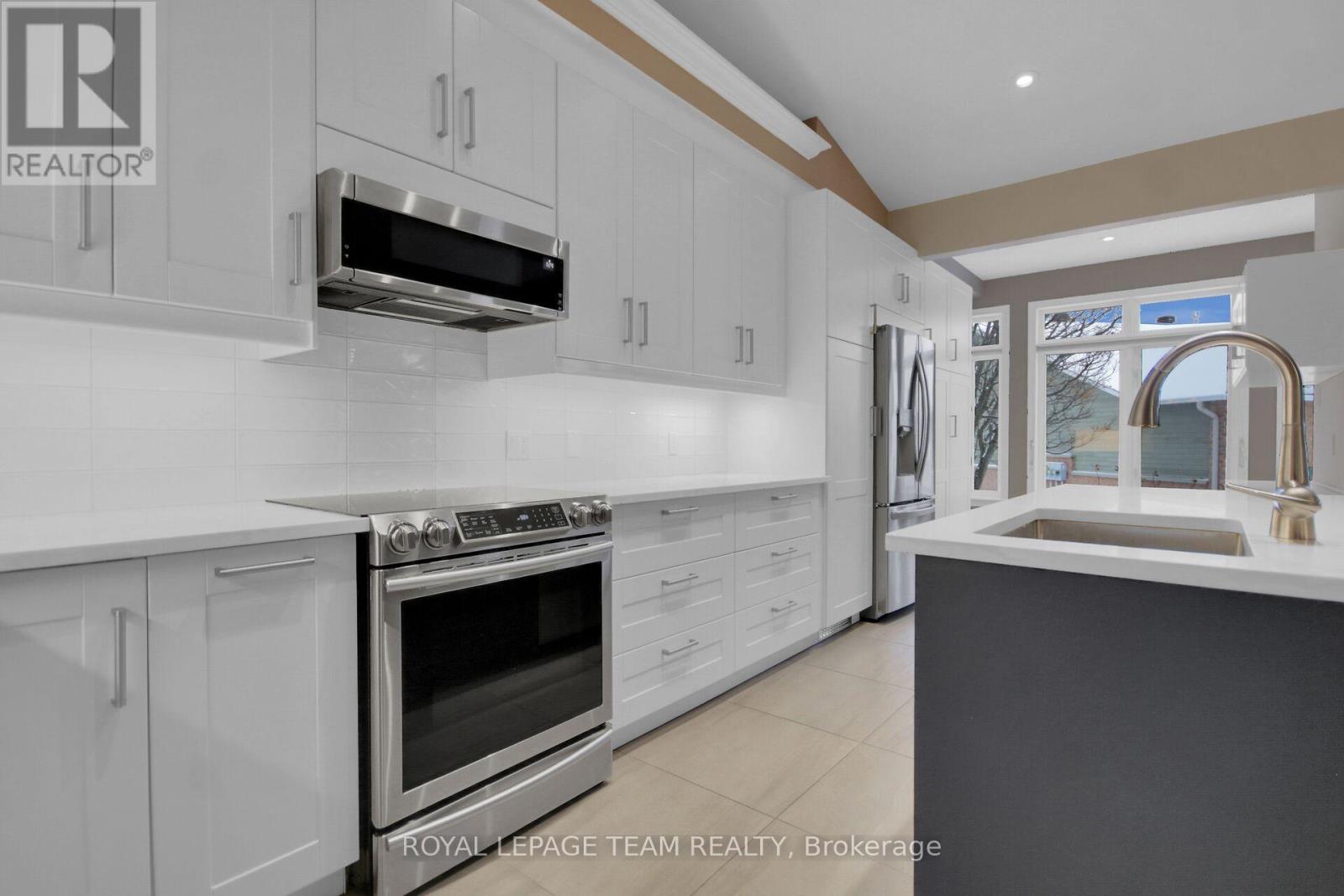 36 Sable Run Drive, Ottawa, Ontario  K2S 1W8 - Photo 25 - X12701396