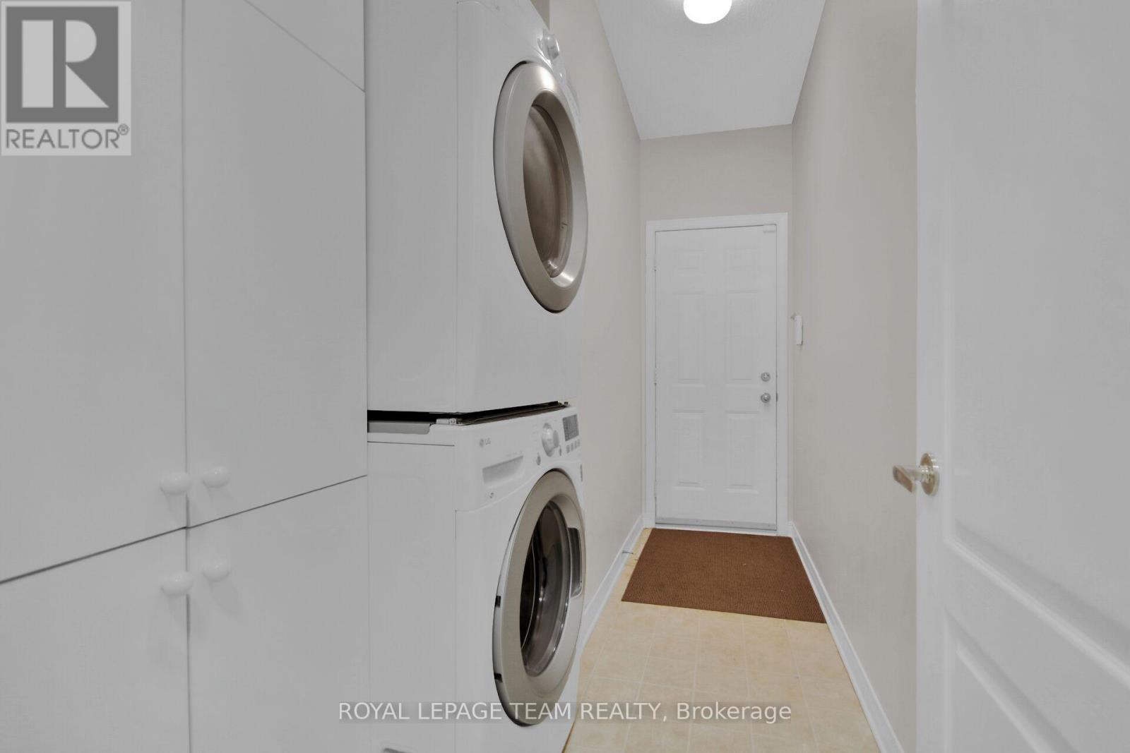 36 Sable Run Drive, Ottawa, Ontario  K2S 1W8 - Photo 8 - X12701396