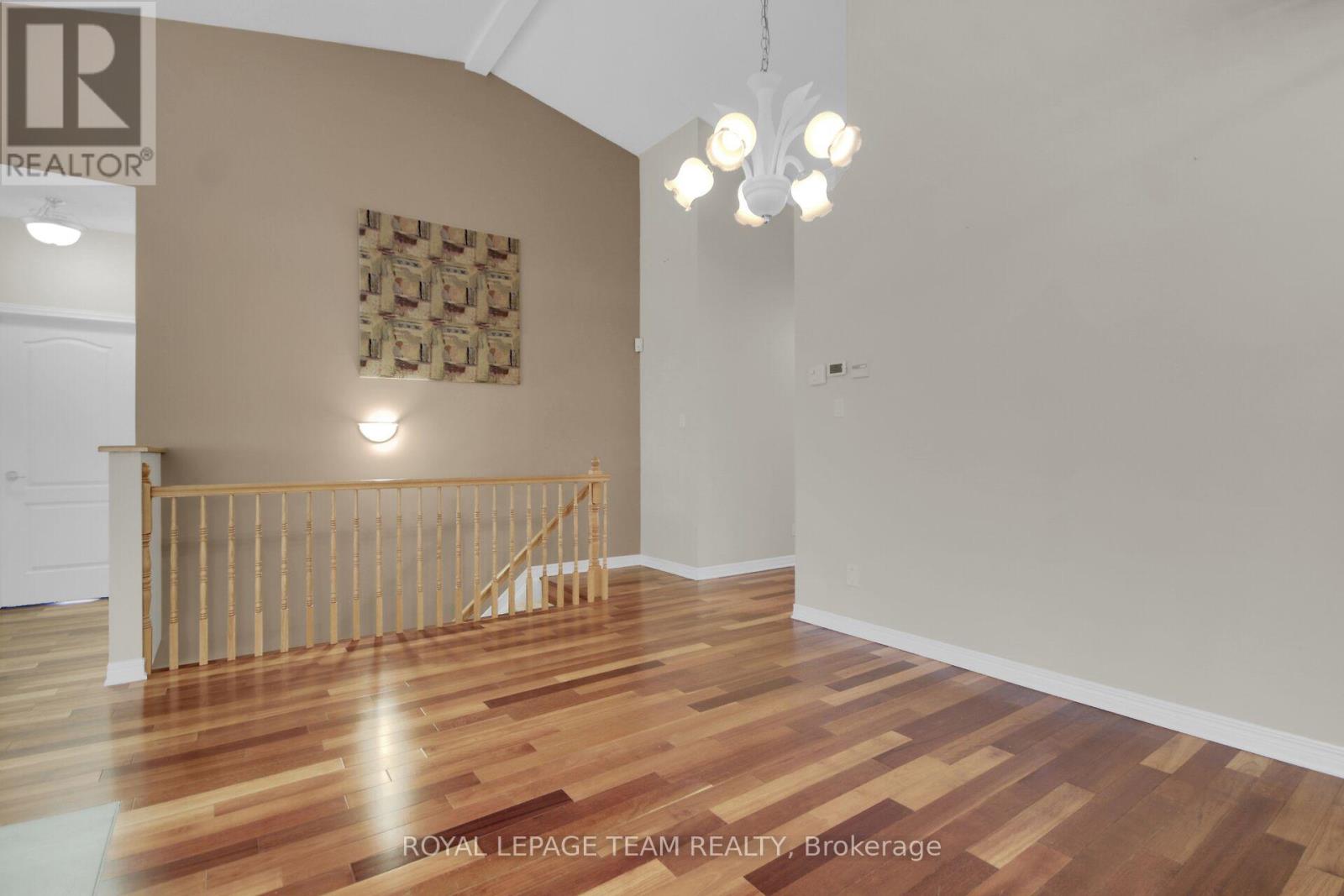 36 Sable Run Drive, Ottawa, Ontario  K2S 1W8 - Photo 9 - X12701396