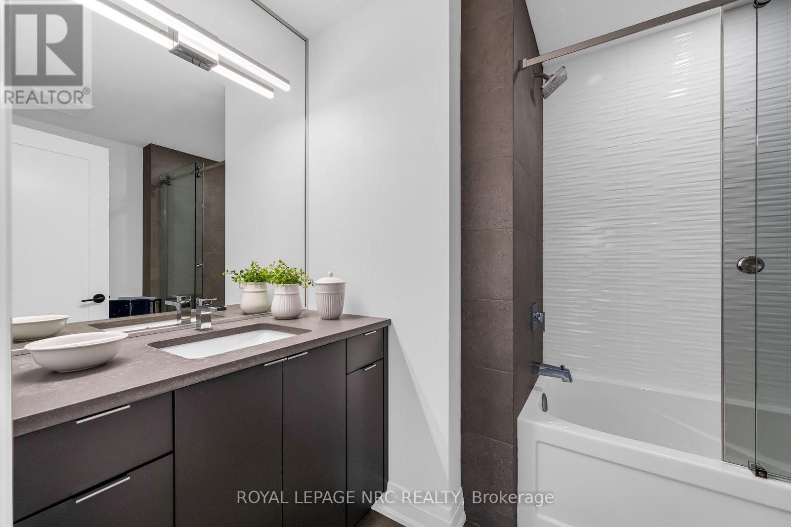 88 Moody Street, Pelham, Ontario  L3E 0B3 - Photo 36 - X12701346