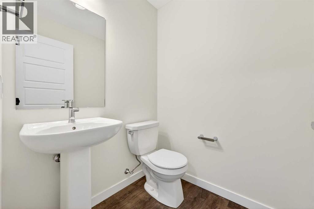 92 Creekside Drive Sw, Calgary, Alberta  T2X 6E2 - Photo 23 - A2279434