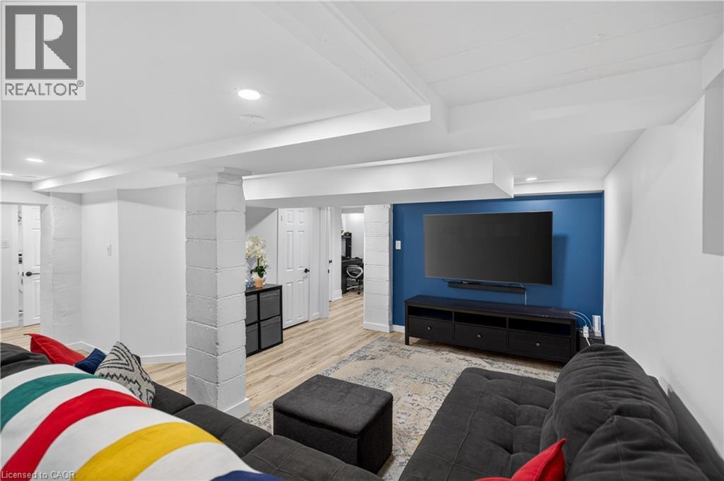 486 East 38th Street, Hamilton, Ontario  L8V 4G8 - Photo 34 - 40798916