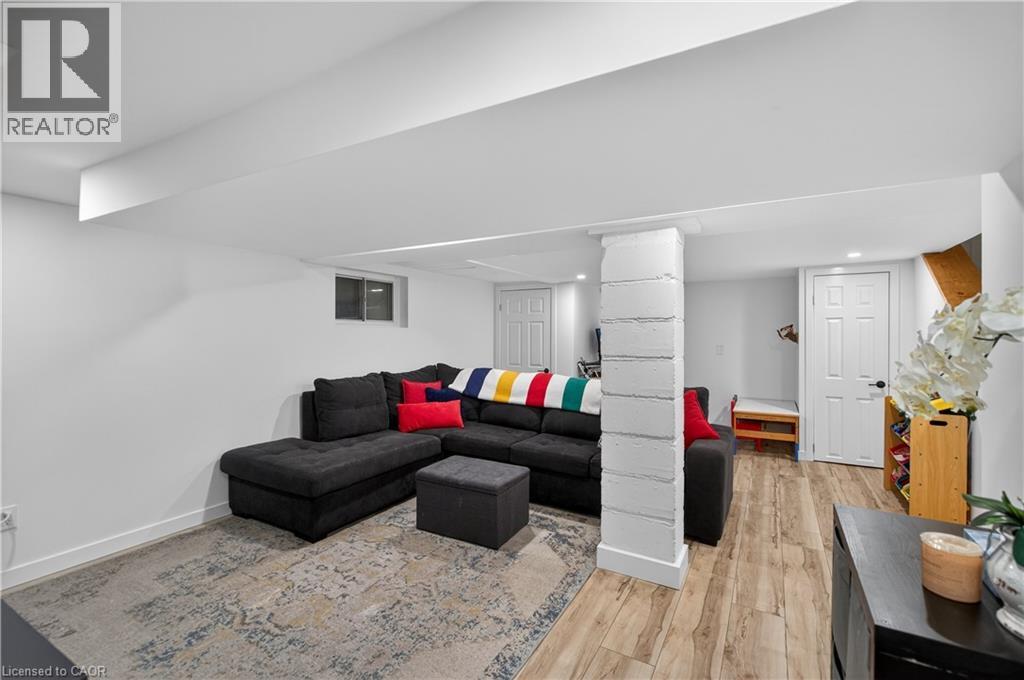 486 East 38th Street, Hamilton, Ontario  L8V 4G8 - Photo 37 - 40798916