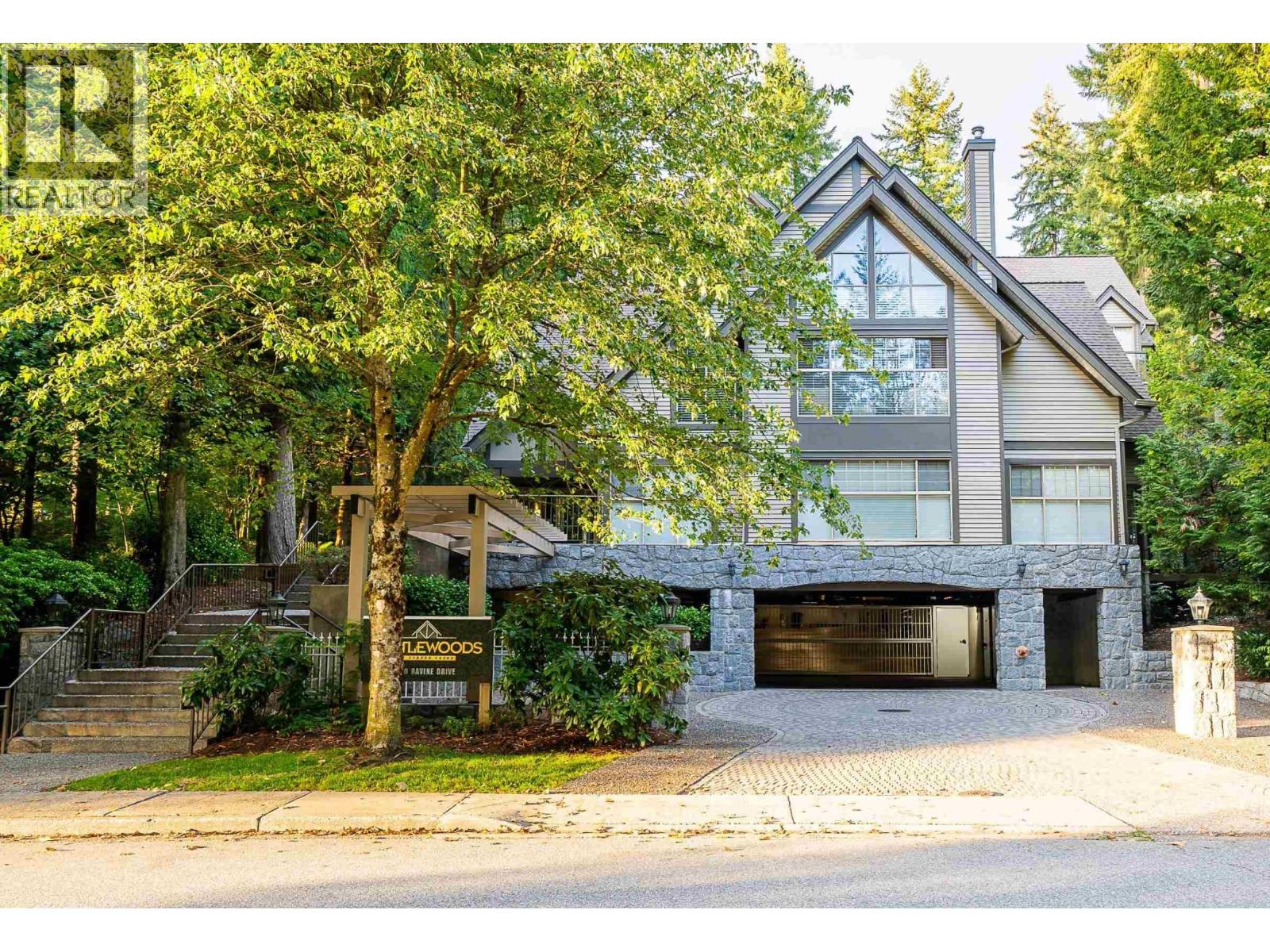 303 180 RAVINE DRIVE, Port Moody, British Columbia