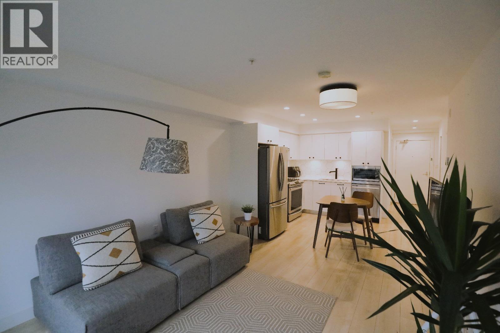 309 1519 Crown Street, North Vancouver, British Columbia  V7J 1G6 - Photo 4 - R3080041