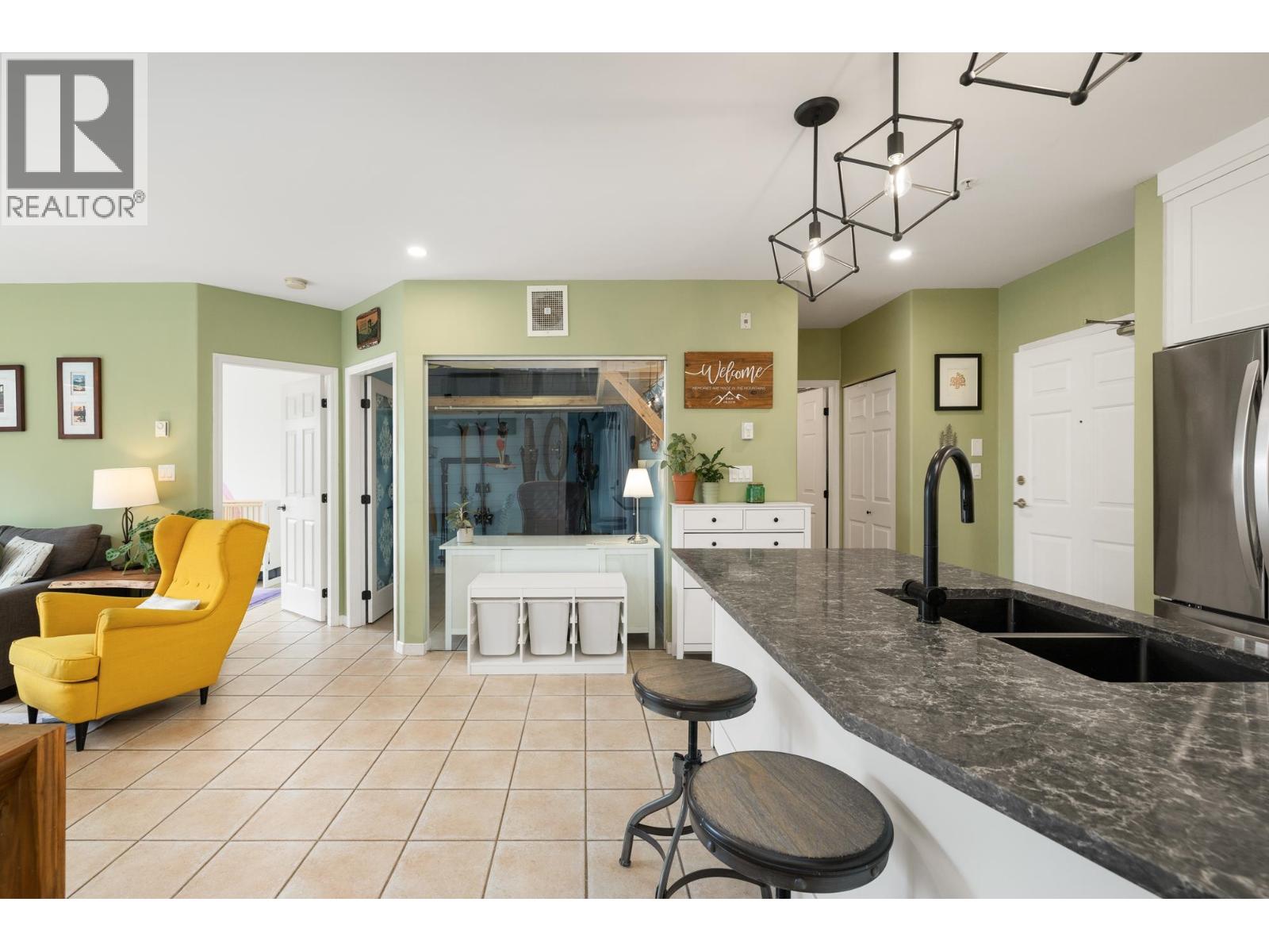 219 3629 Deercrest Drive, North Vancouver, British Columbia  V7G 2S9 - Photo 8 - R3080055