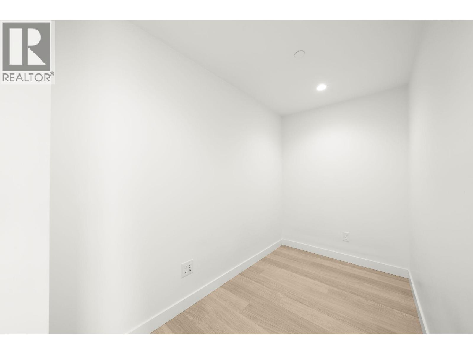 3401 657 Whiting Way, Coquitlam, British Columbia  V3J 0J6 - Photo 2 - R3080057