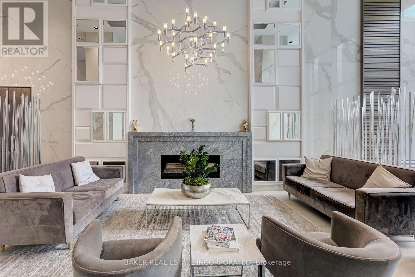 219 - 501 St Clair Avenue W, Toronto, Ontario  M5P 0A2 - Photo 5 - C12701370