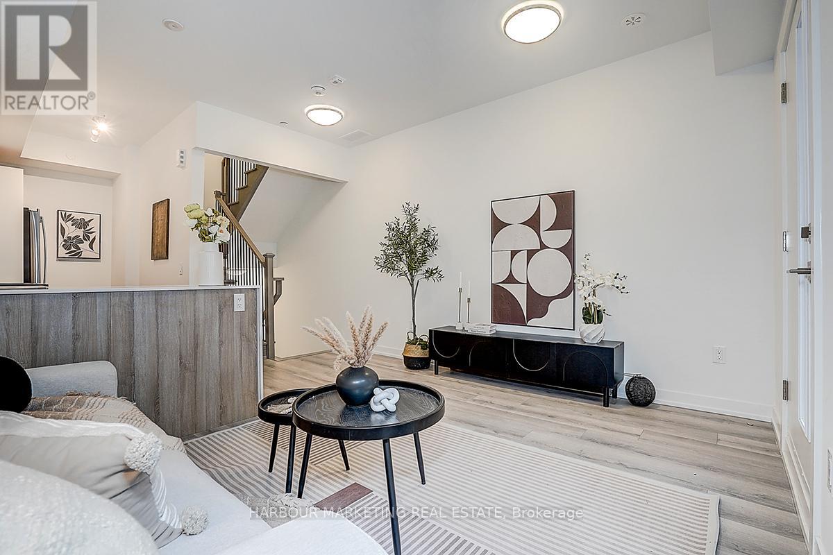 3079 Pharmacy Avenue, Toronto, Ontario  M1T 1H8 - Photo 11 - E12701352