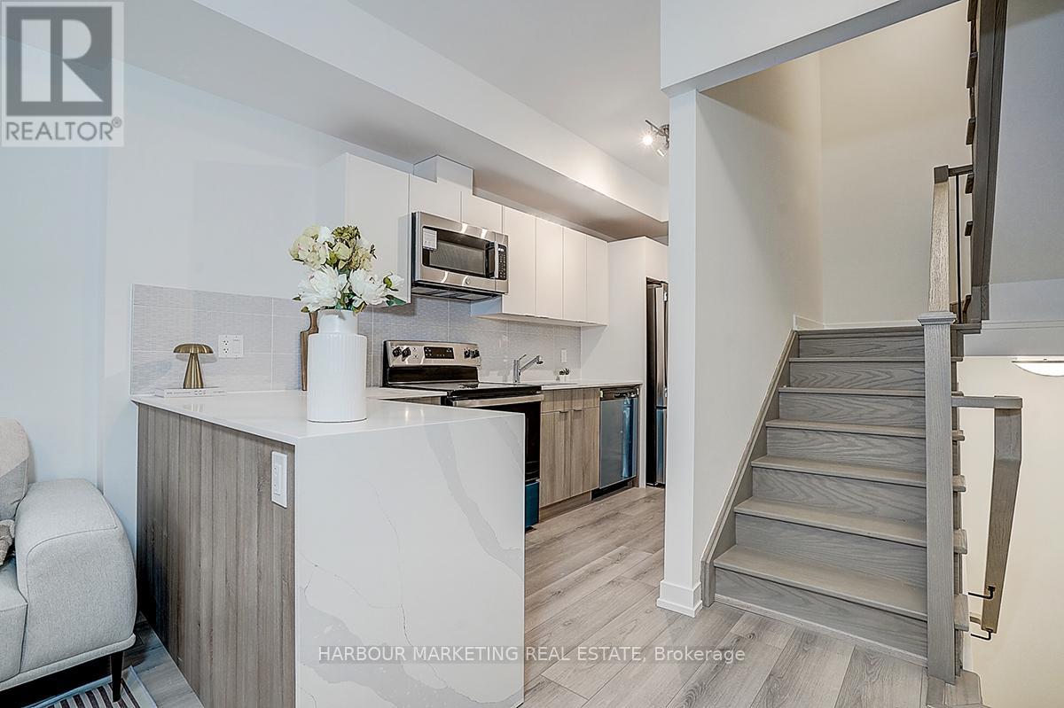 3079 Pharmacy Avenue, Toronto, Ontario  M1T 1H8 - Photo 15 - E12701352