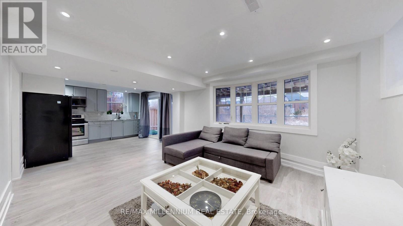 125 Cranbrook Crescent, Vaughan, Ontario  L4H 4G9 - Photo 32 - N12698552