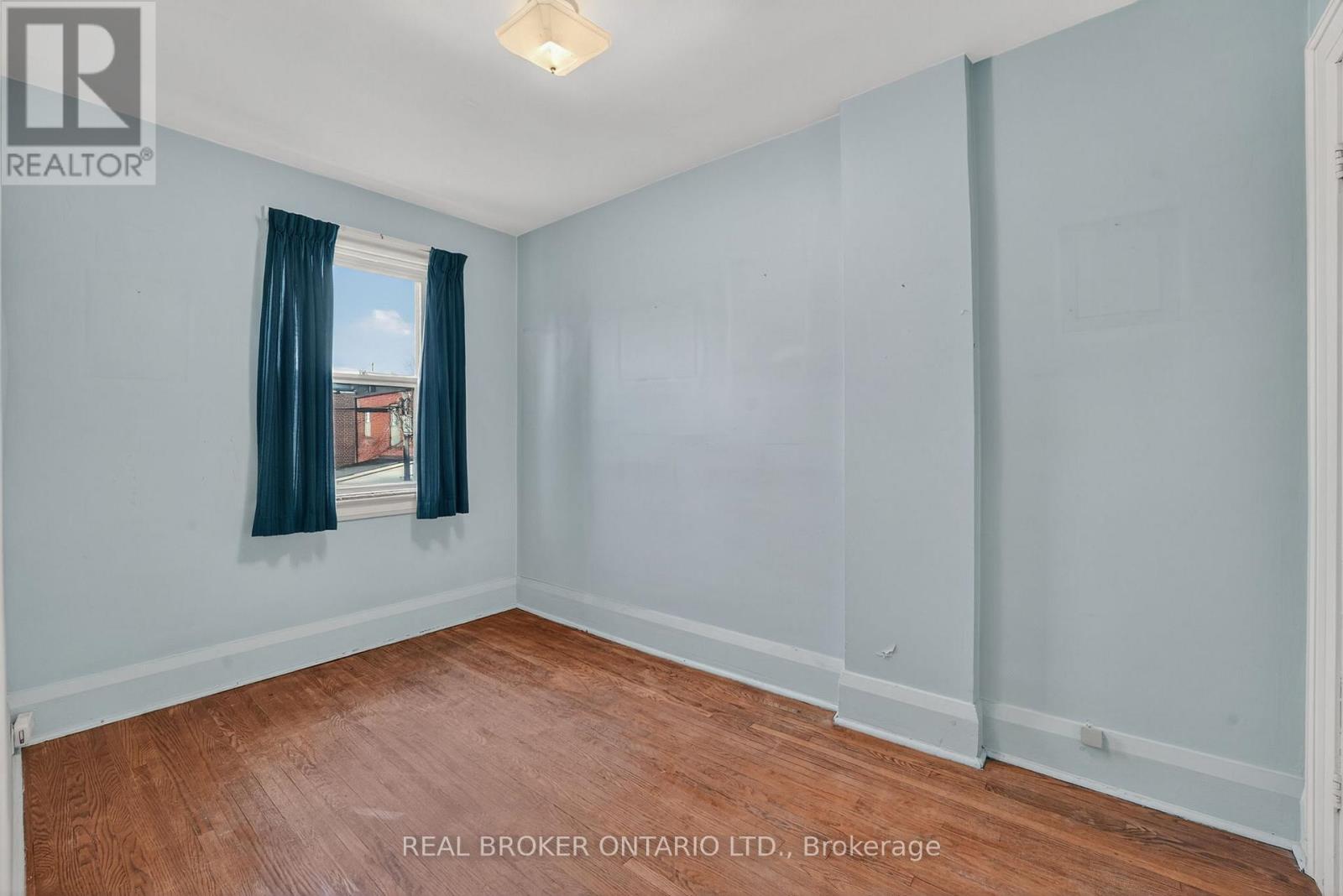 648 Willard Avenue, Toronto, Ontario  M6S 3S4 - Photo 22 - W12682330