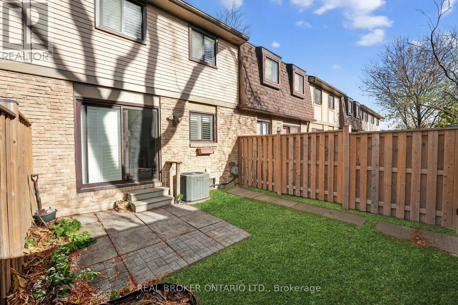 47 - 105 Hansen Road N, Brampton, Ontario  L6V 3C9 - Photo 24 - W12681648