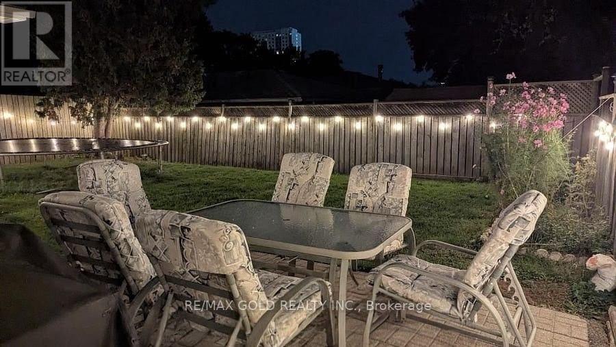 Upper Level - 75 Pepperwood Crescent, Kitchener, Ontario  N2A 2R4 - Photo 16 - X12701322