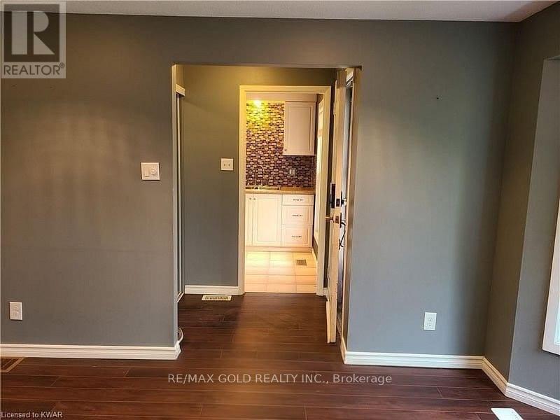 Upper Level - 75 Pepperwood Crescent, Kitchener, Ontario  N2A 2R4 - Photo 7 - X12701322