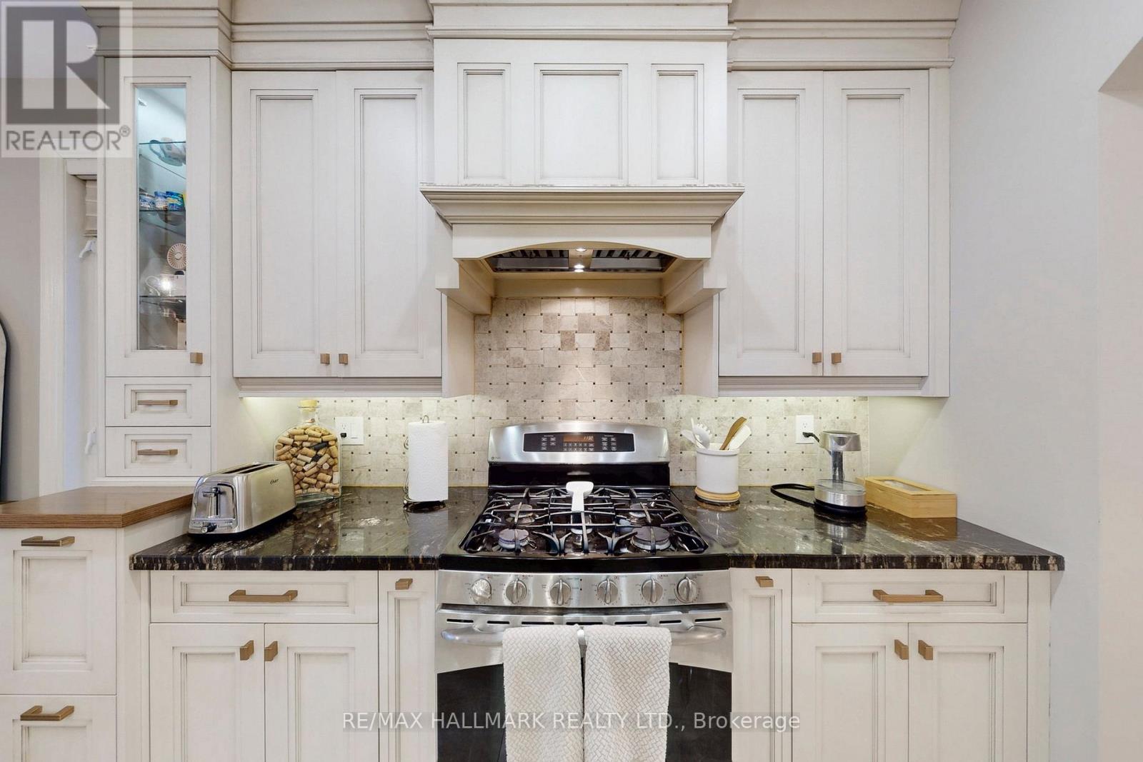 192 Tonner Crescent, Aurora, Ontario  L4G 0G8 - Photo 12 - N12701384