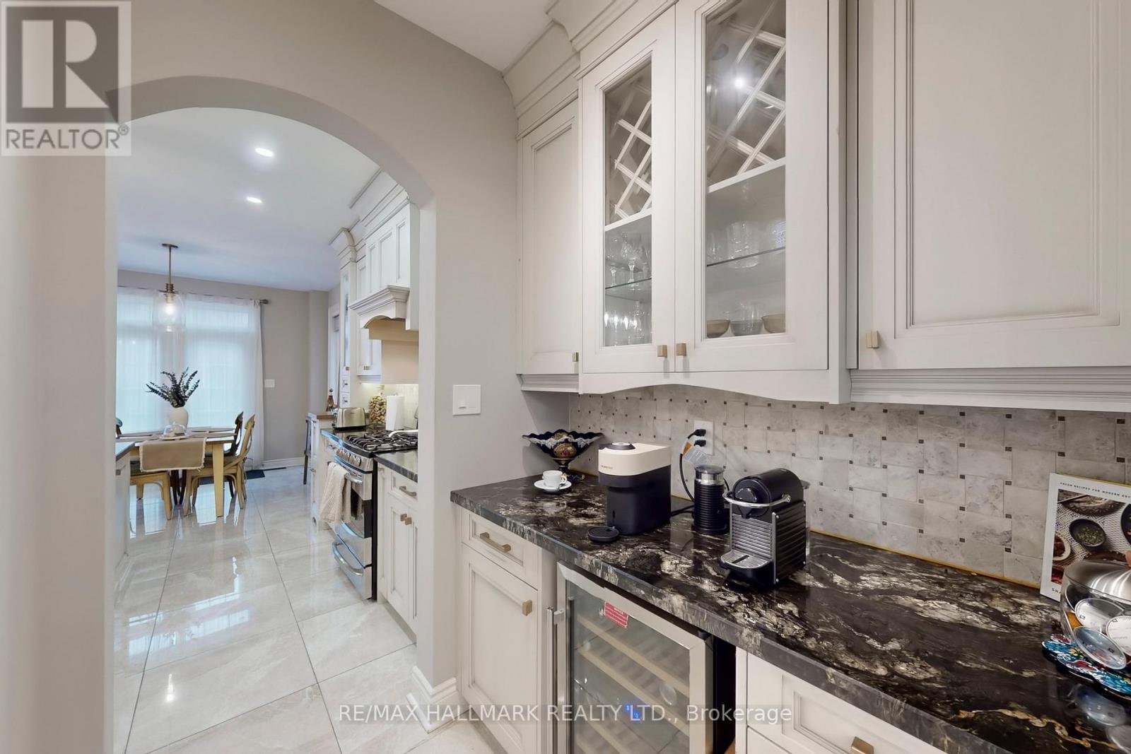 192 Tonner Crescent, Aurora, Ontario  L4G 0G8 - Photo 13 - N12701384