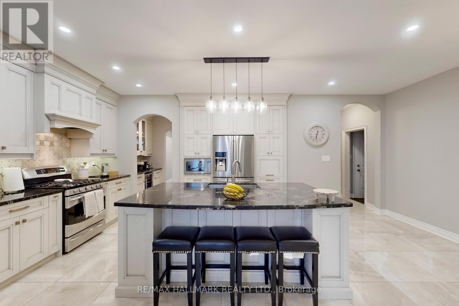 192 Tonner Crescent, Aurora, Ontario  L4G 0G8 - Photo 7 - N12701384