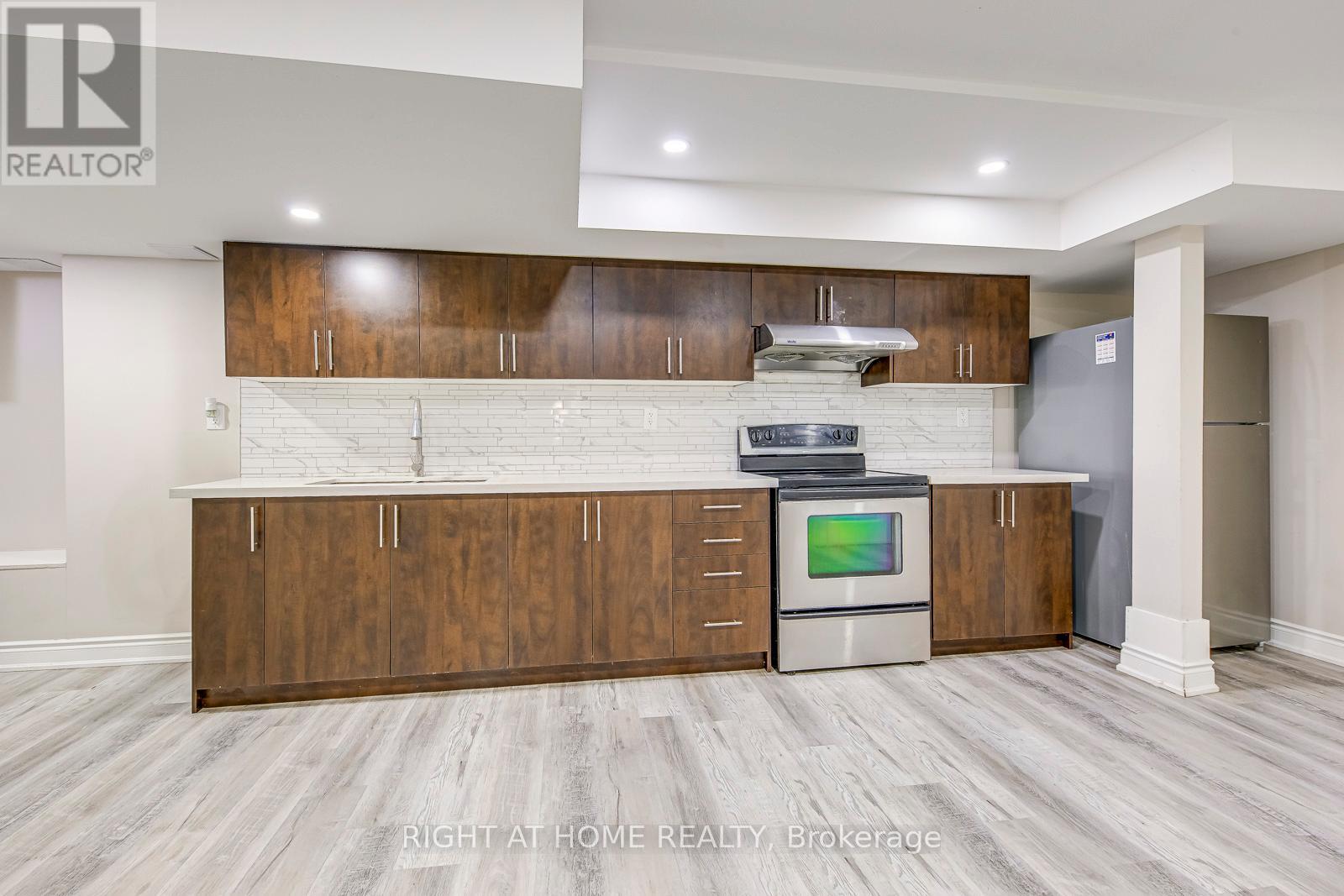 Bsmt - 99 Masters Green Crescent, Brampton, Ontario  L7A 3K3 - Photo 12 - W12701340