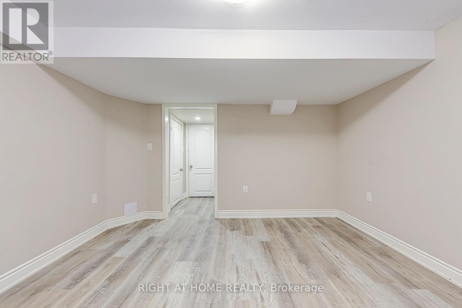 Bsmt - 99 Masters Green Crescent, Brampton, Ontario  L7A 3K3 - Photo 5 - W12701340